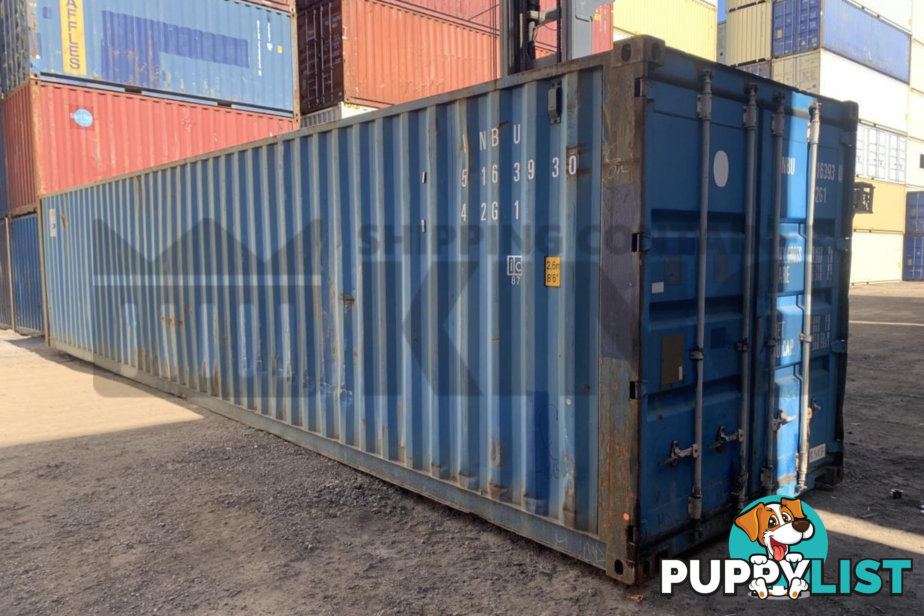 40' STANDARD HEIGHT SHIPPING CONTAINER - in Brisbane