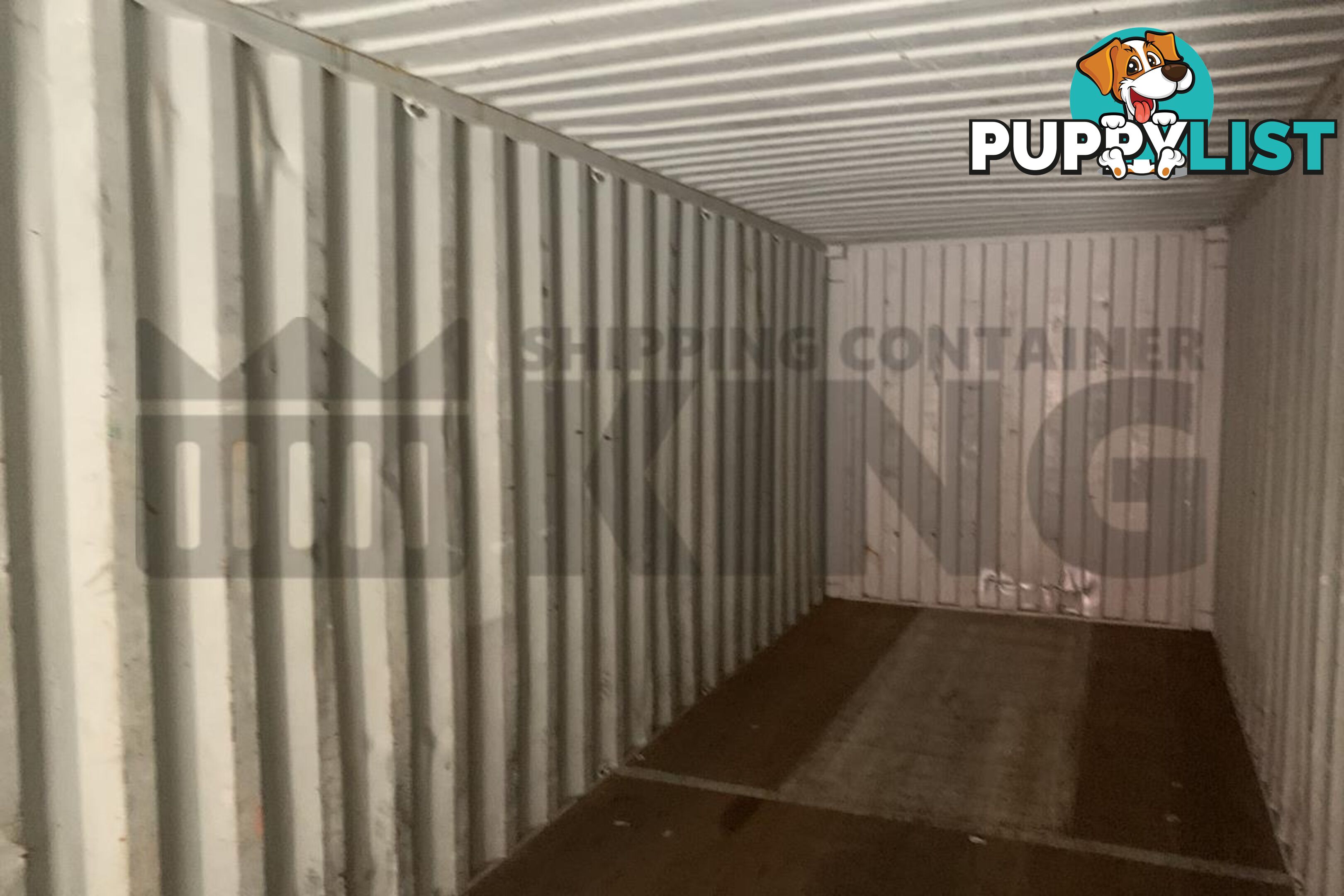 40' STANDARD HEIGHT SHIPPING CONTAINER - in Brisbane