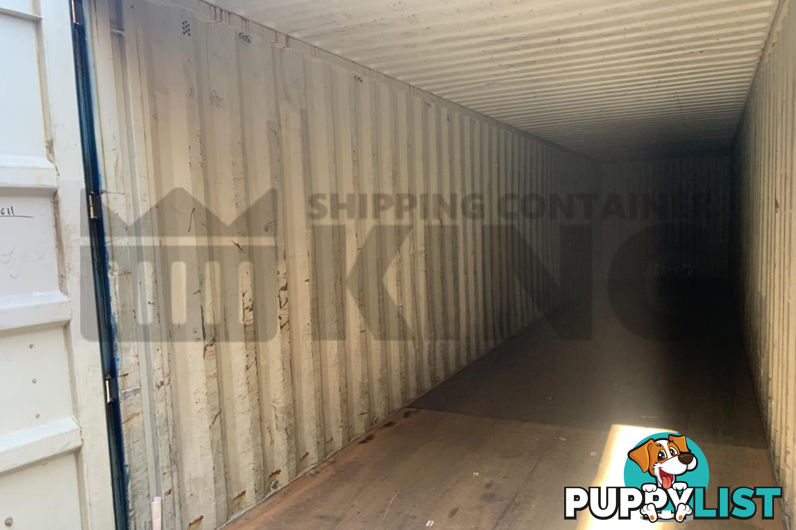 40' STANDARD HEIGHT SHIPPING CONTAINER - in Brisbane