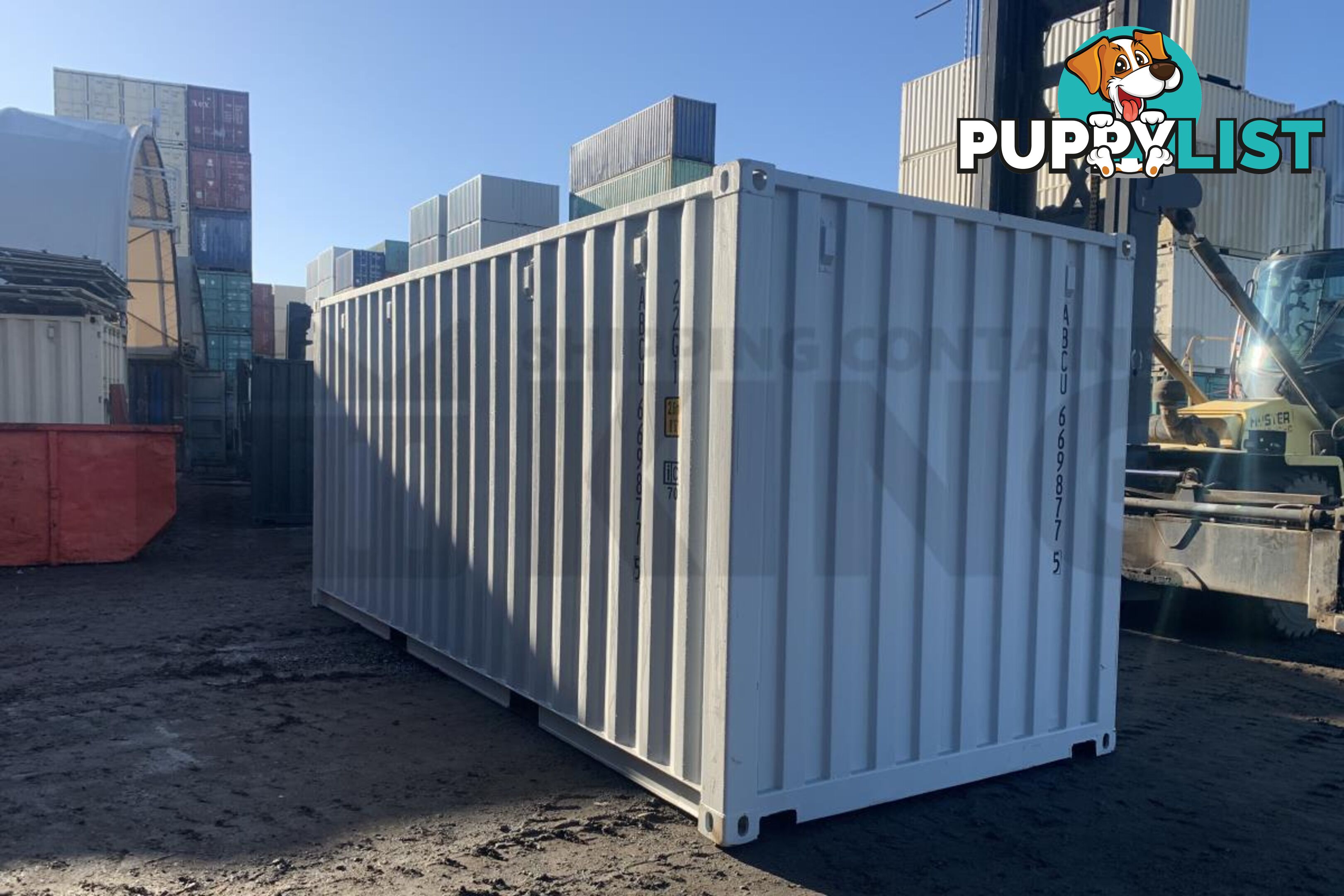 20' STANDARD HEIGHT SHIPPING CONTAINER - in Rockhampton