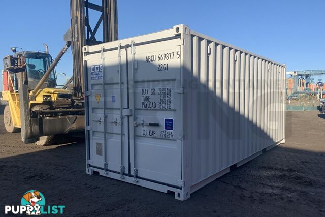 20' STANDARD HEIGHT SHIPPING CONTAINER - in Rockhampton