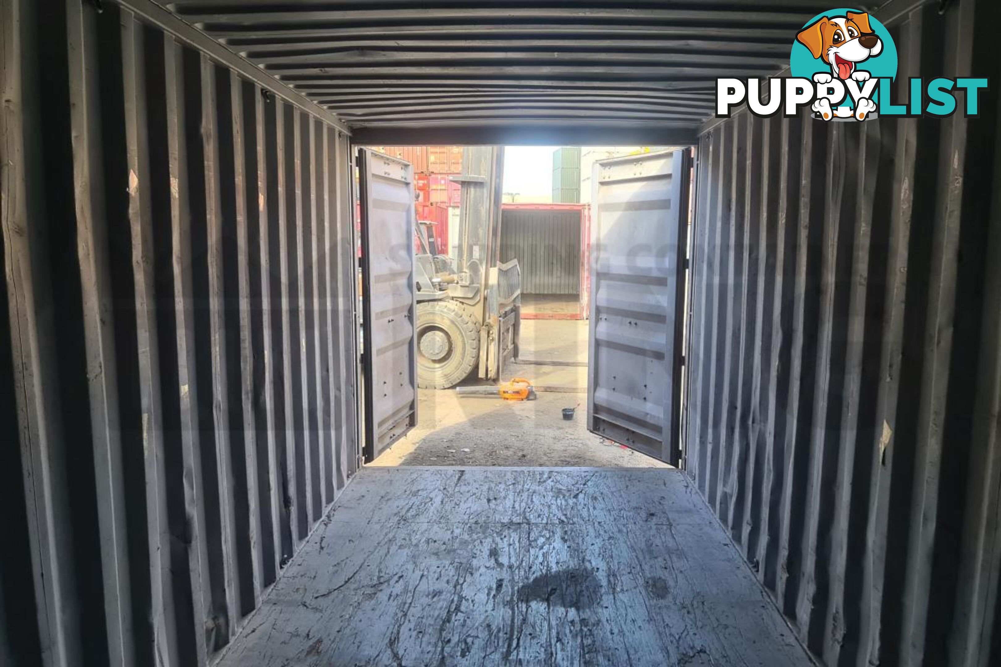 20' STANDARD HEIGHT SHIPPING CONTAINER - in Toowoomba