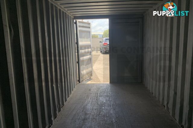 20' STANDARD HEIGHT SHIPPING CONTAINER - in Brisbane