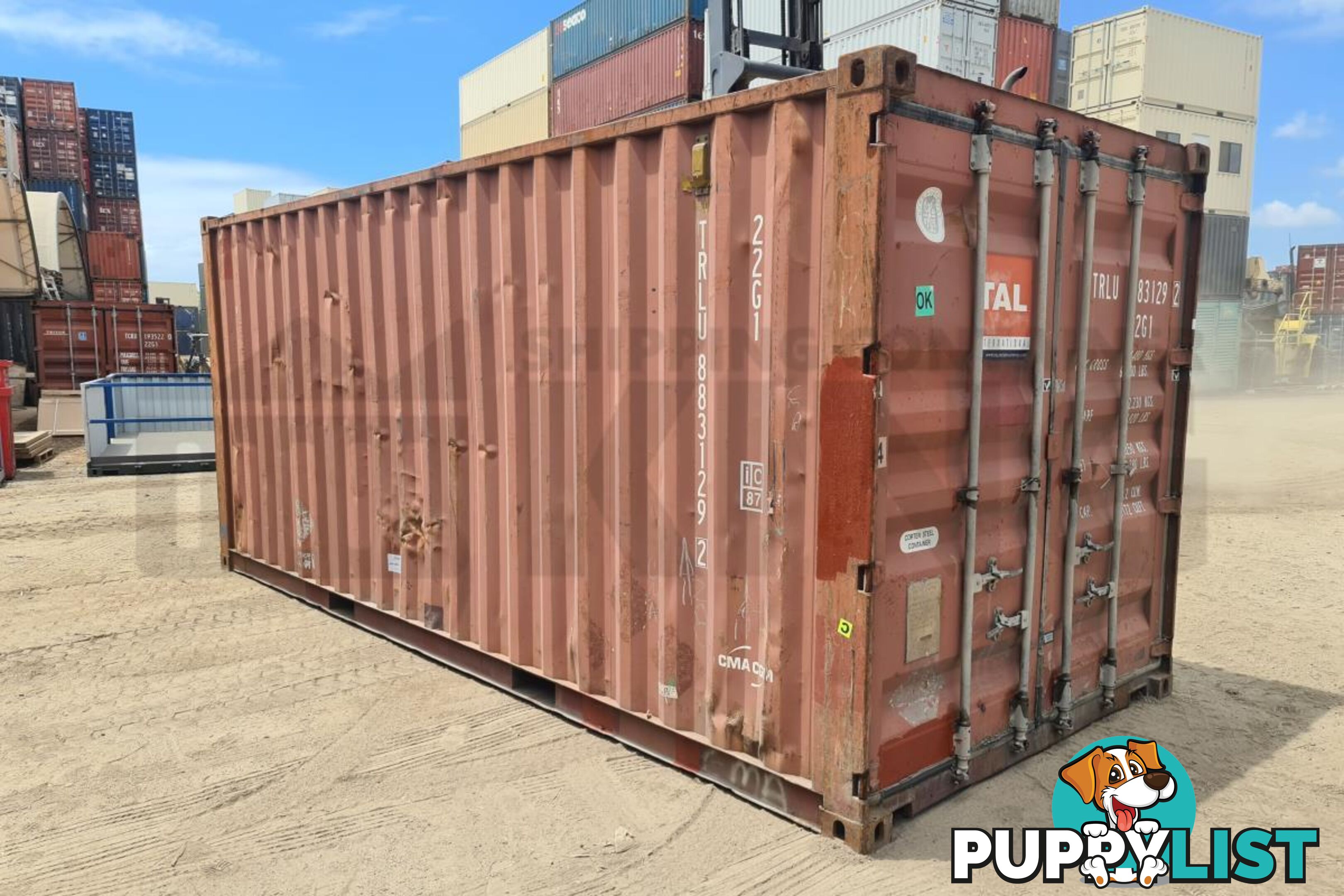 20' STANDARD HEIGHT SHIPPING CONTAINER - in Brisbane