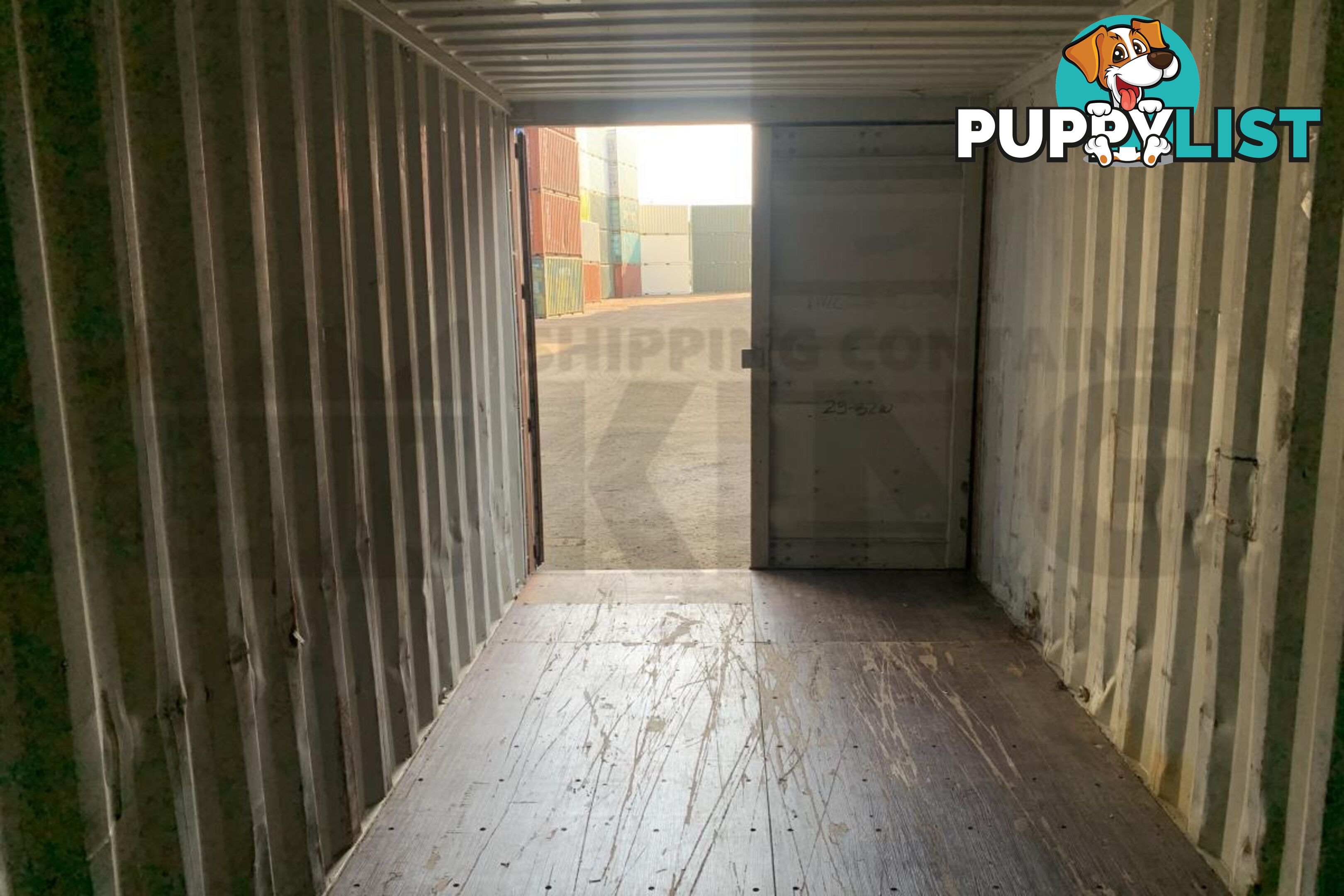 20' STANDARD HEIGHT SHIPPING CONTAINER - in Brisbane