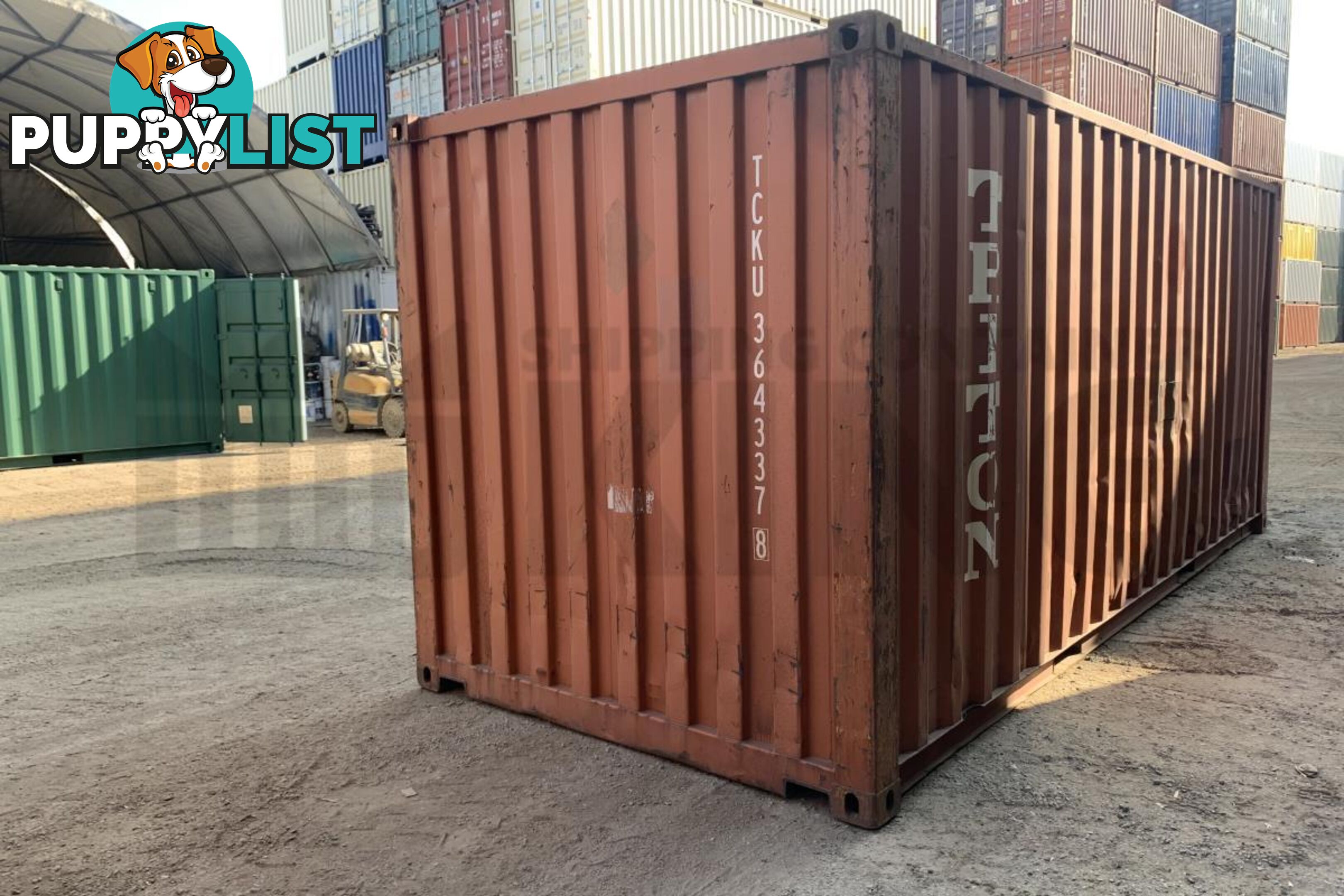 20' STANDARD HEIGHT SHIPPING CONTAINER - in Brisbane