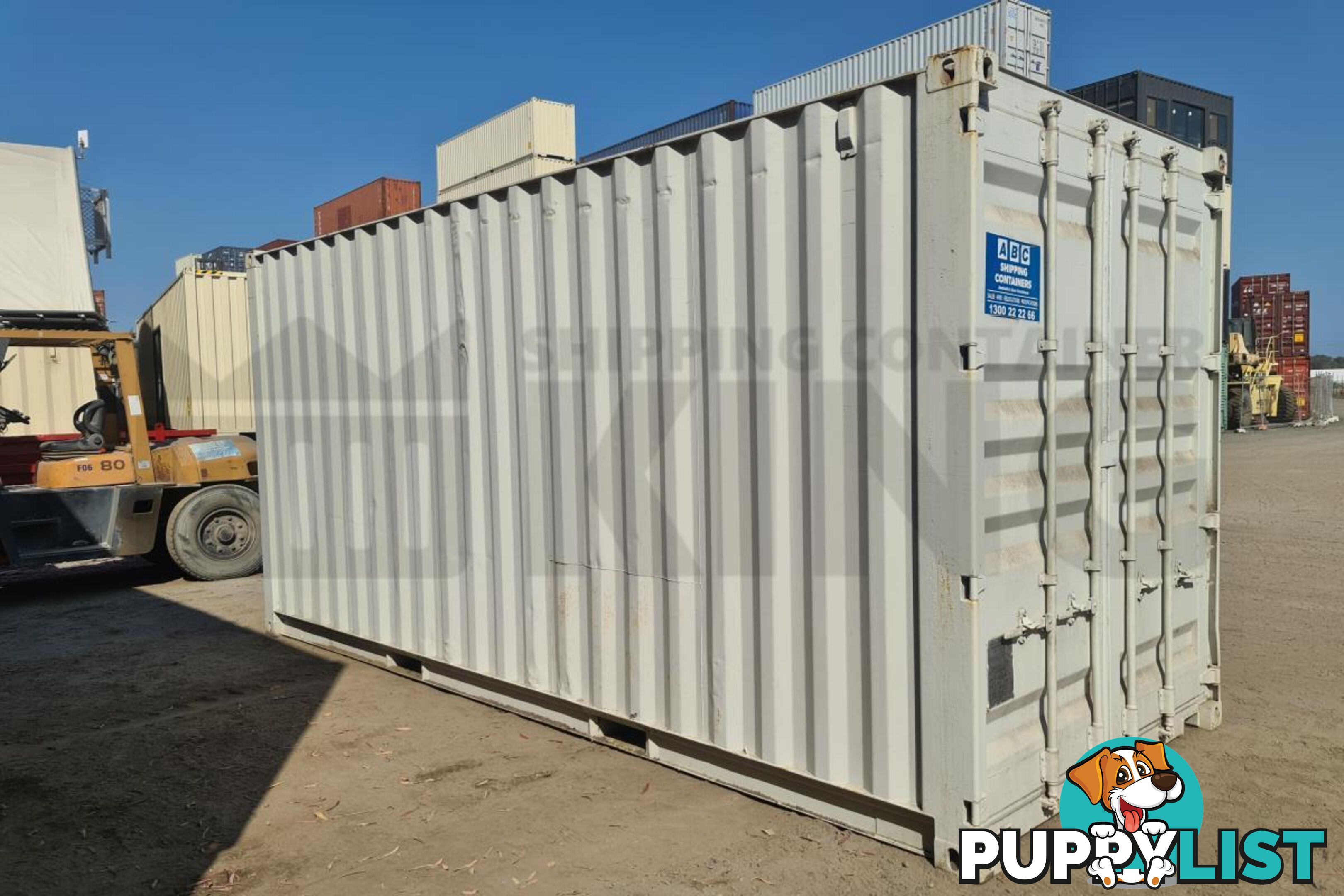 20' HIGH CUBE SHIPPING CONTAINER (WITH TIE RAILS) - in Brisbane