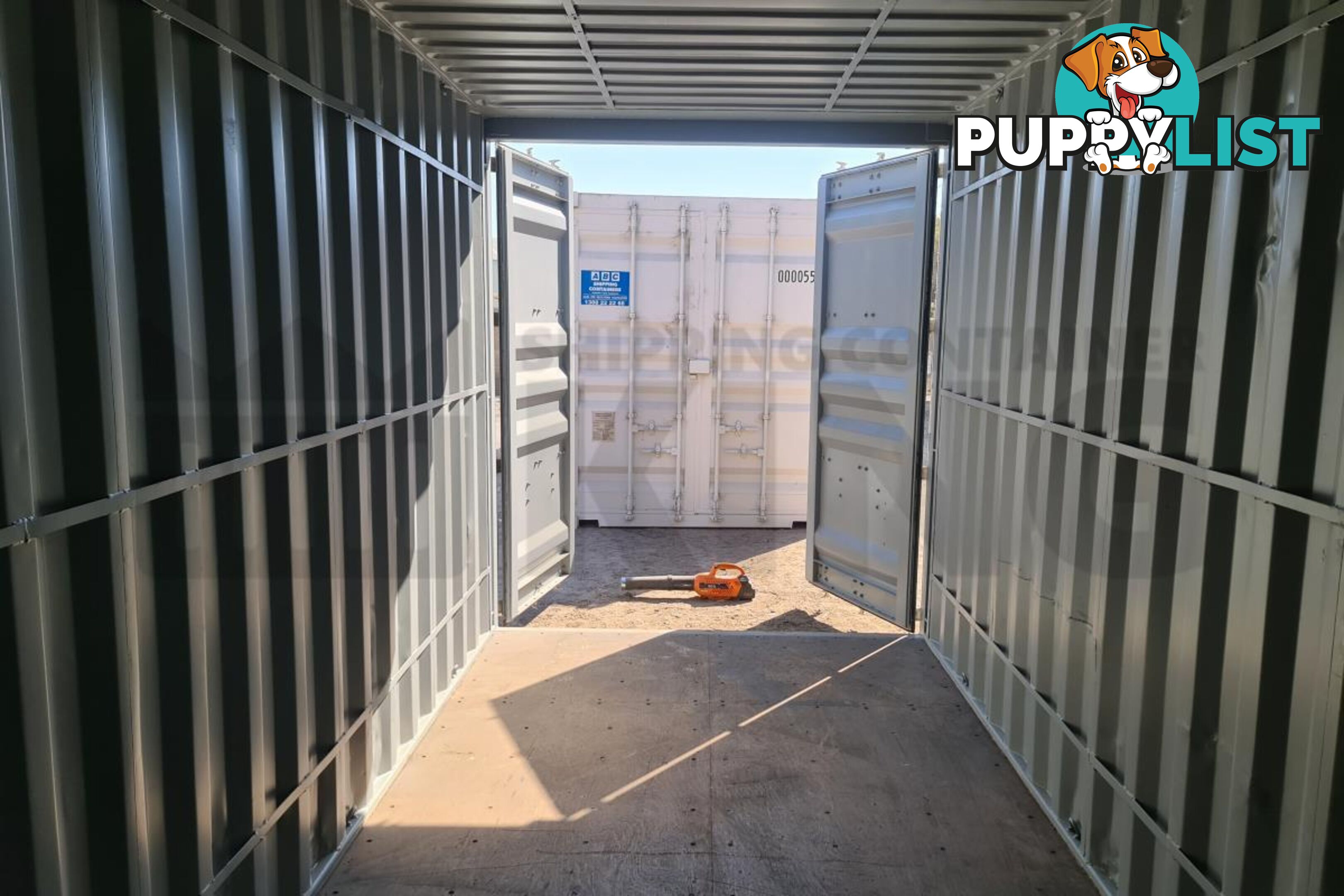 20' HIGH CUBE SHIPPING CONTAINER (WITH TIE RAILS) - in Brisbane