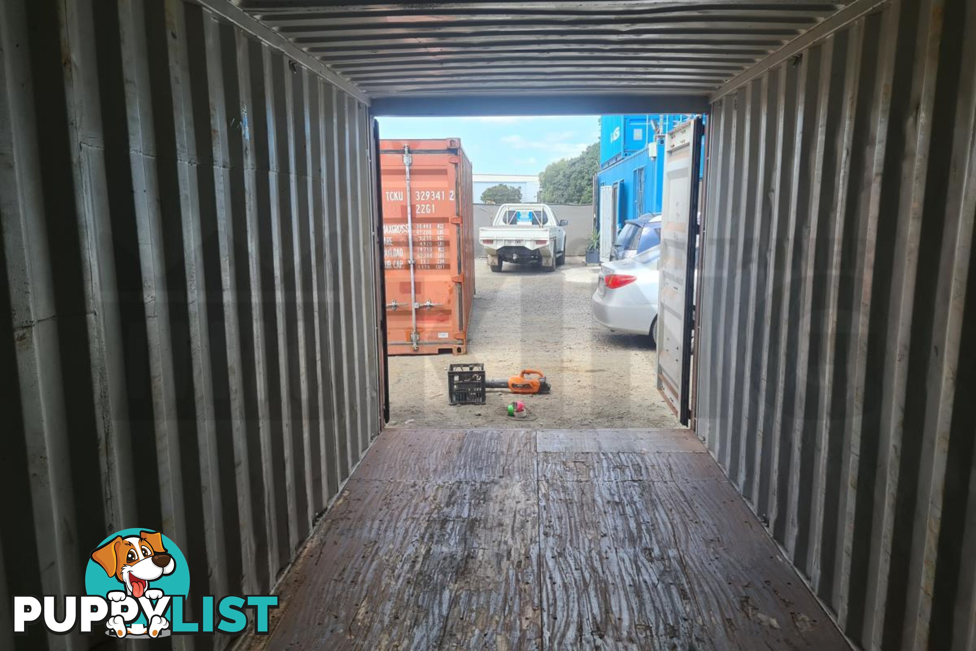 20' STANDARD HEIGHT SHIPPING CONTAINER - in Brisbane