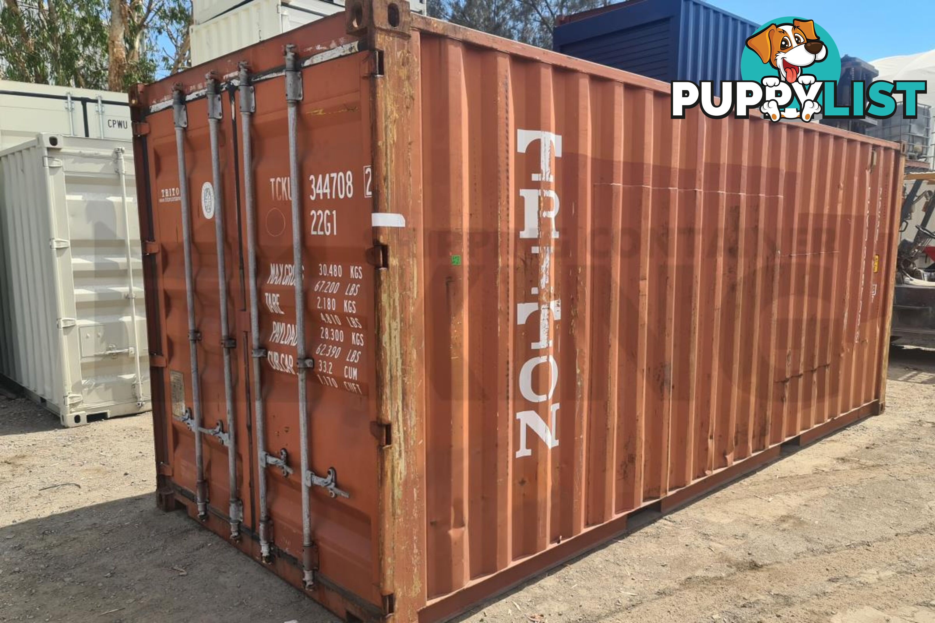 20' STANDARD HEIGHT SHIPPING CONTAINER - in Brisbane