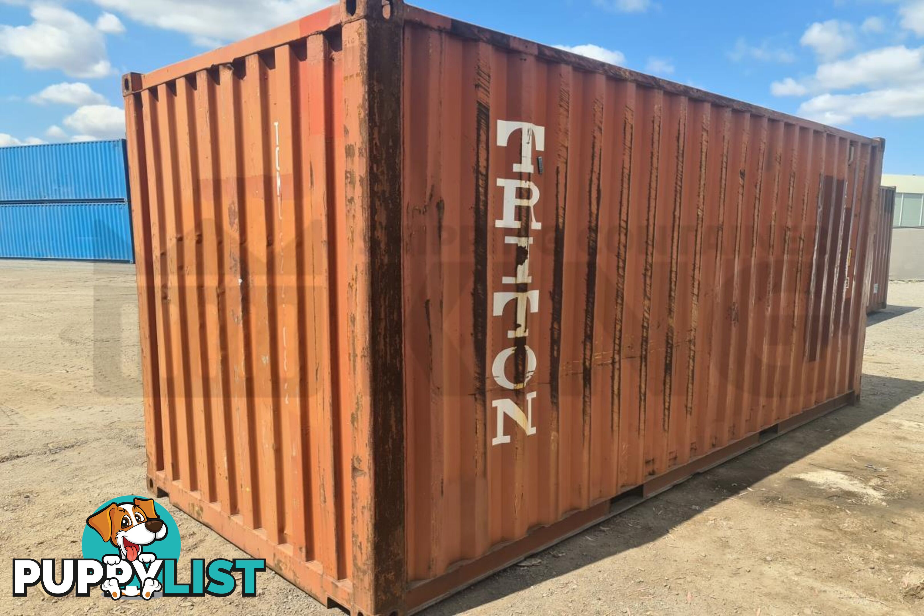 20' STANDARD HEIGHT SHIPPING CONTAINER - in Brisbane