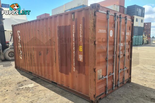 20' STANDARD HEIGHT SHIPPING CONTAINER - in Brisbane