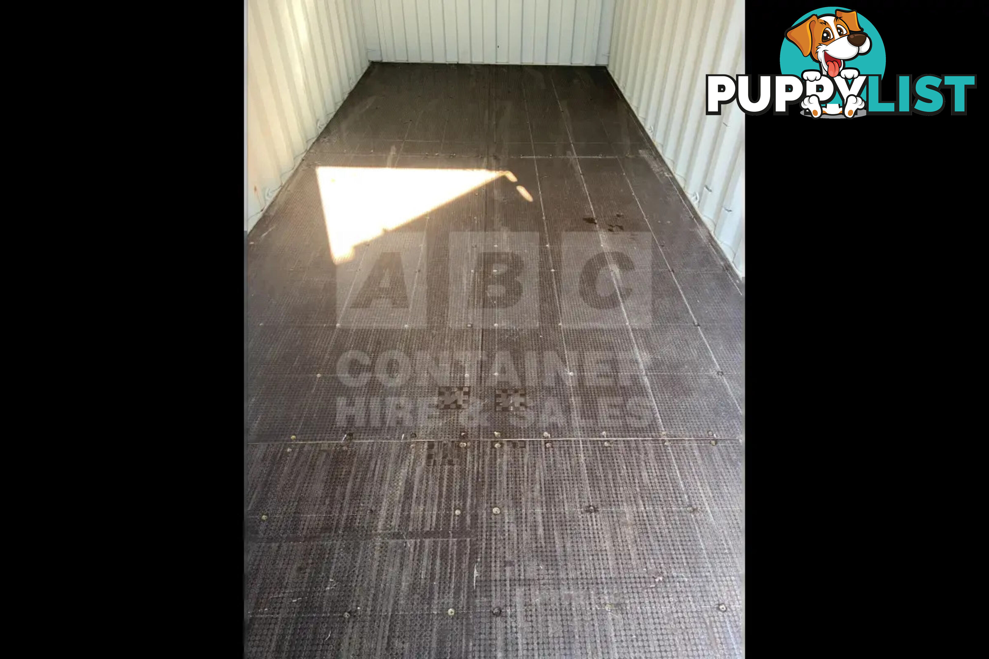 20' STANDARD HEIGHT SHIPPING CONTAINER - in Toowoomba