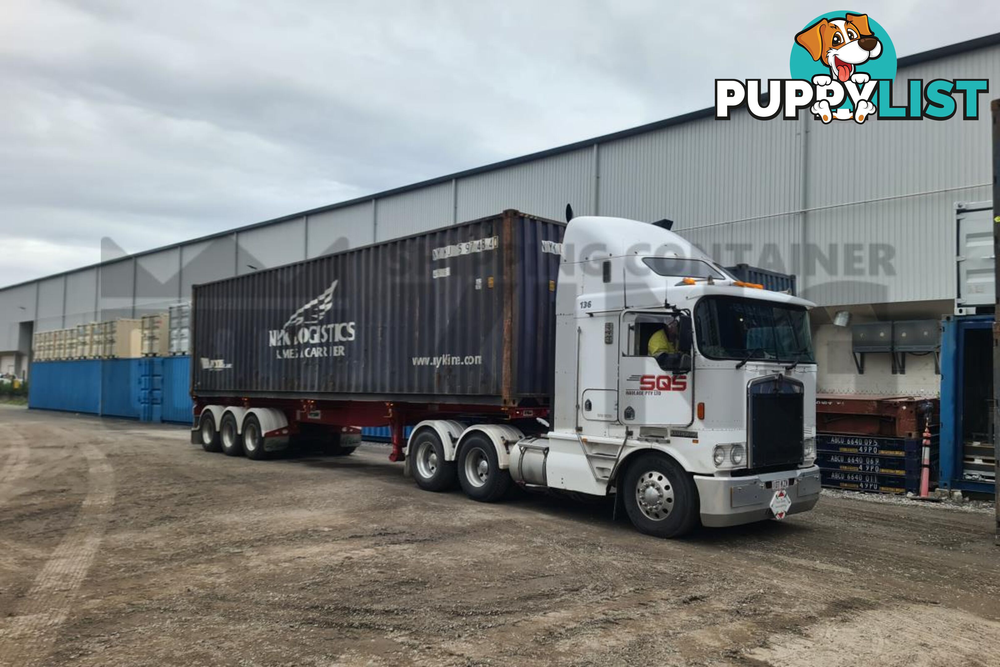 40' HIGH CUBE SHIPPING CONTAINER