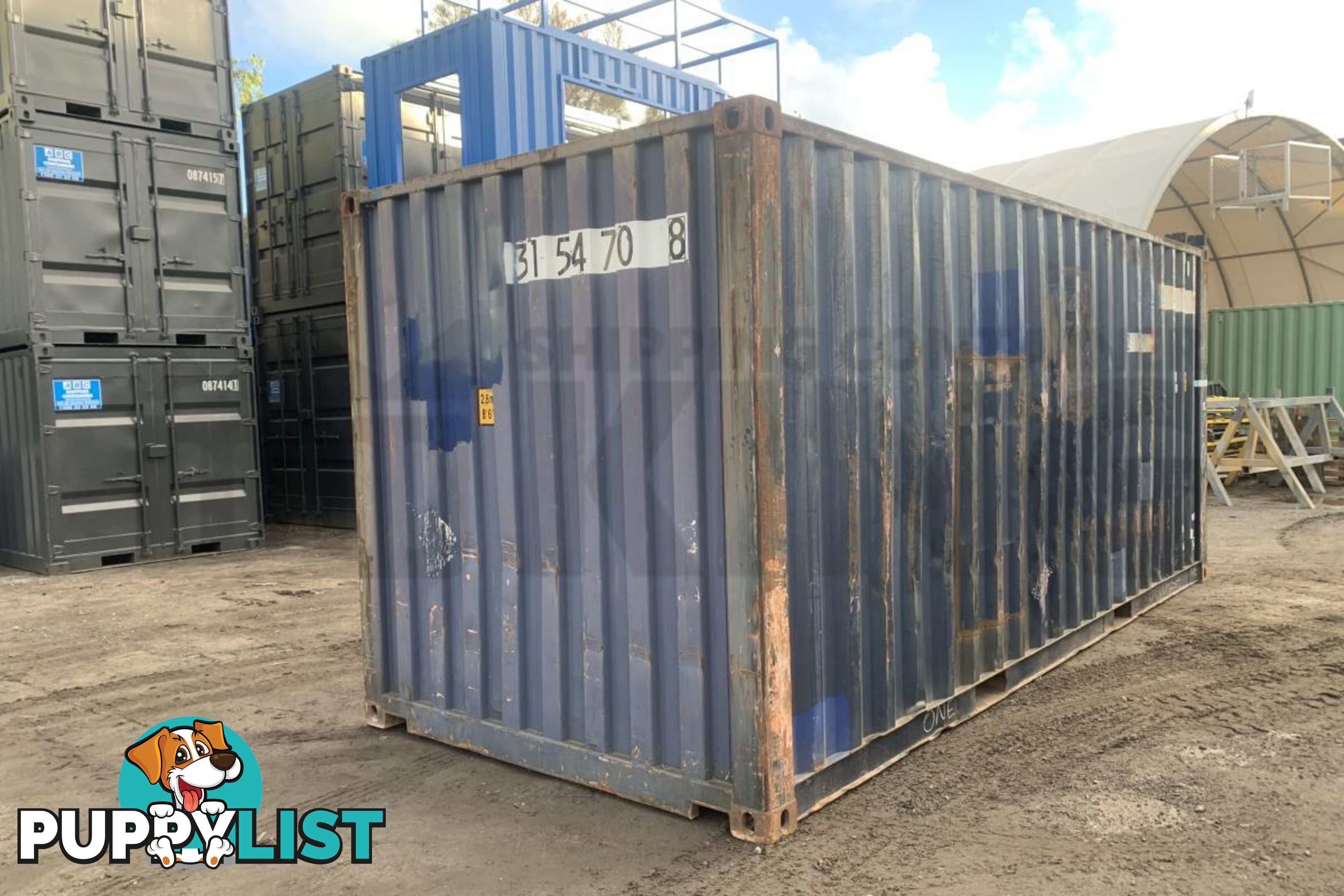 20' STANDARD HEIGHT SHIPPING CONTAINER - in Brisbane