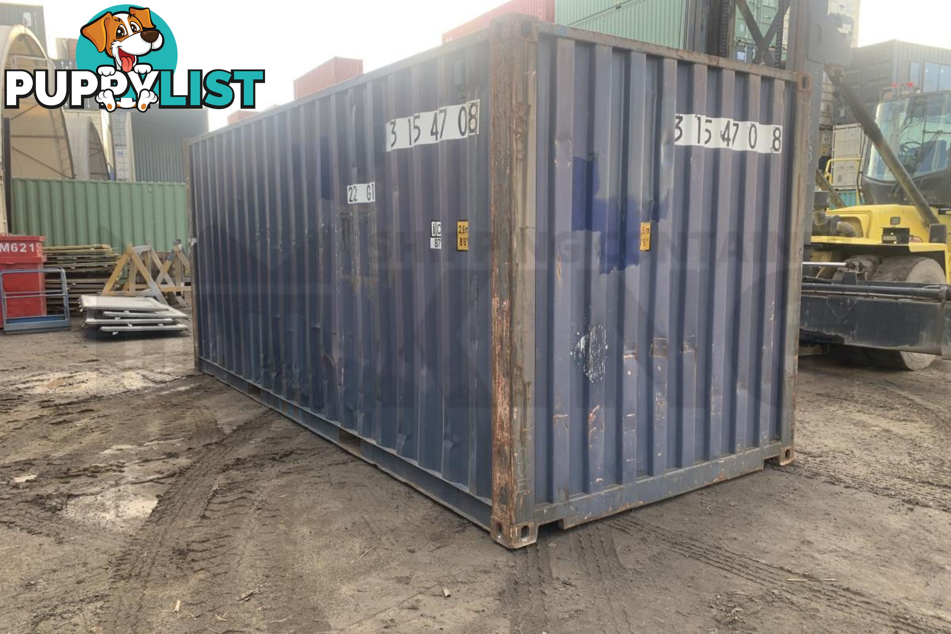 20' STANDARD HEIGHT SHIPPING CONTAINER - in Brisbane