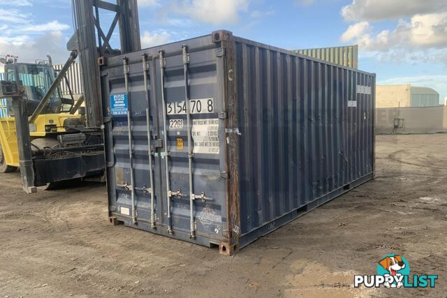 20' STANDARD HEIGHT SHIPPING CONTAINER - in Brisbane