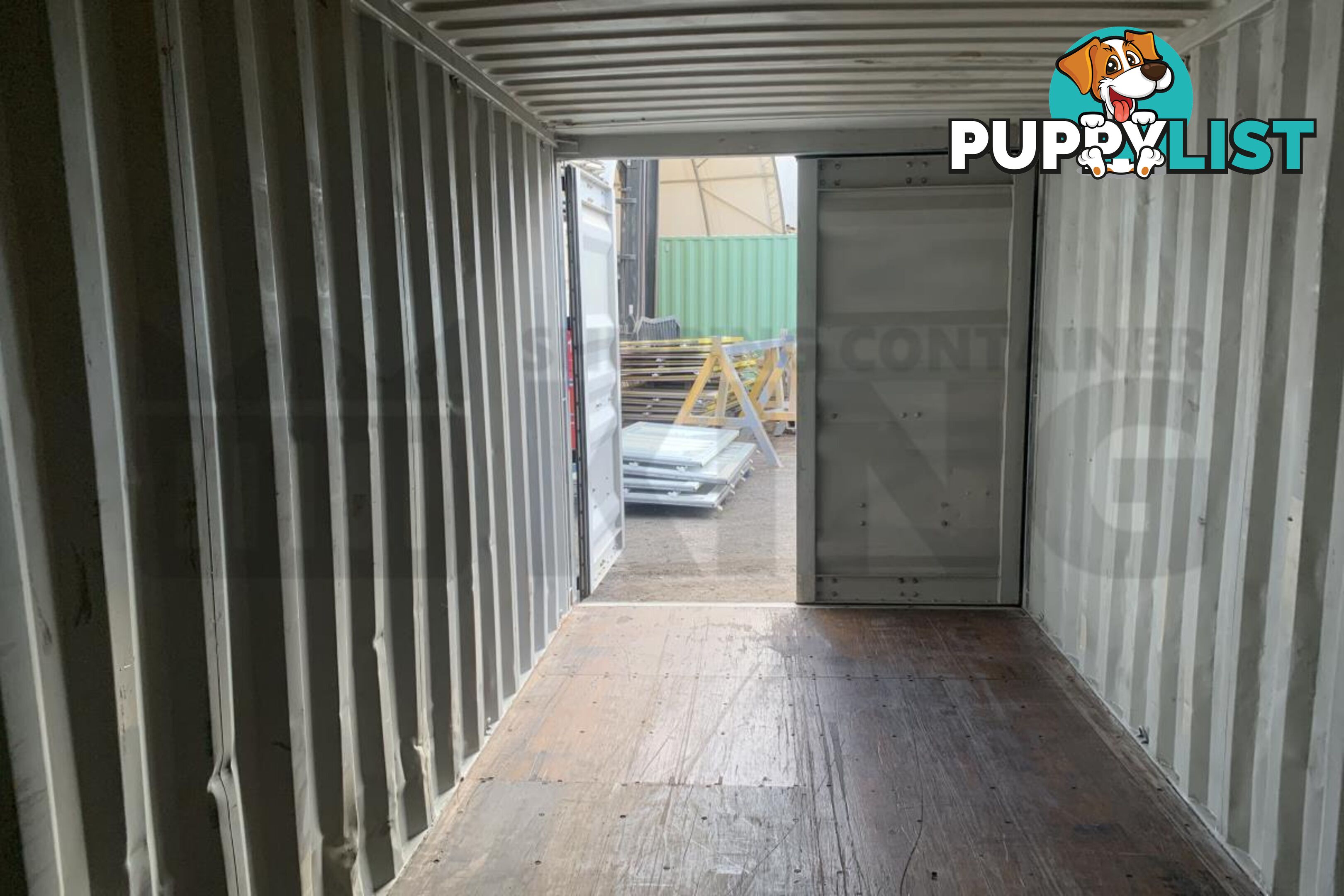 20' STANDARD HEIGHT SHIPPING CONTAINER - in Brisbane