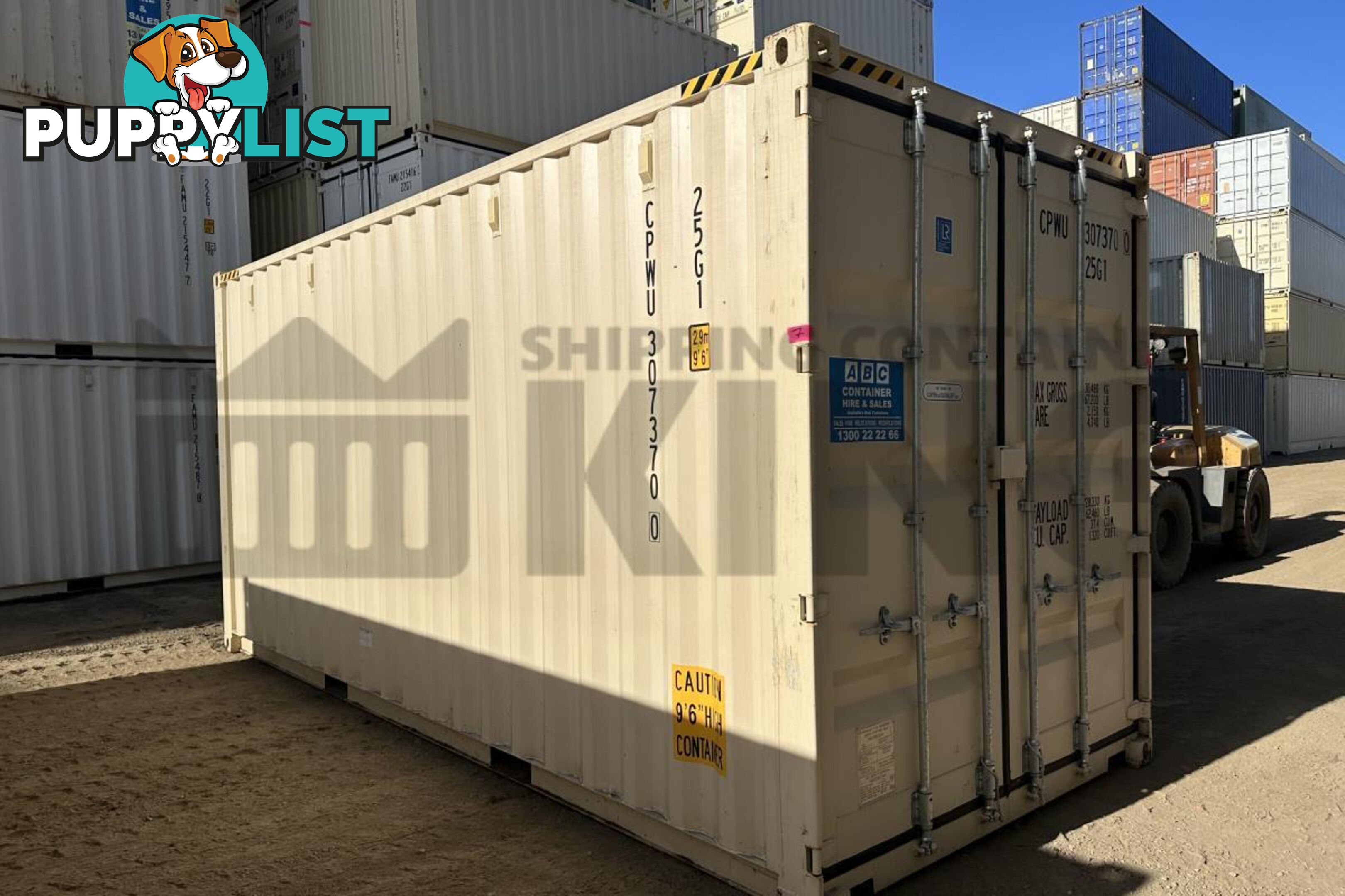 20' HIGH CUBE SHIPPING CONTAINER - in Brisbane