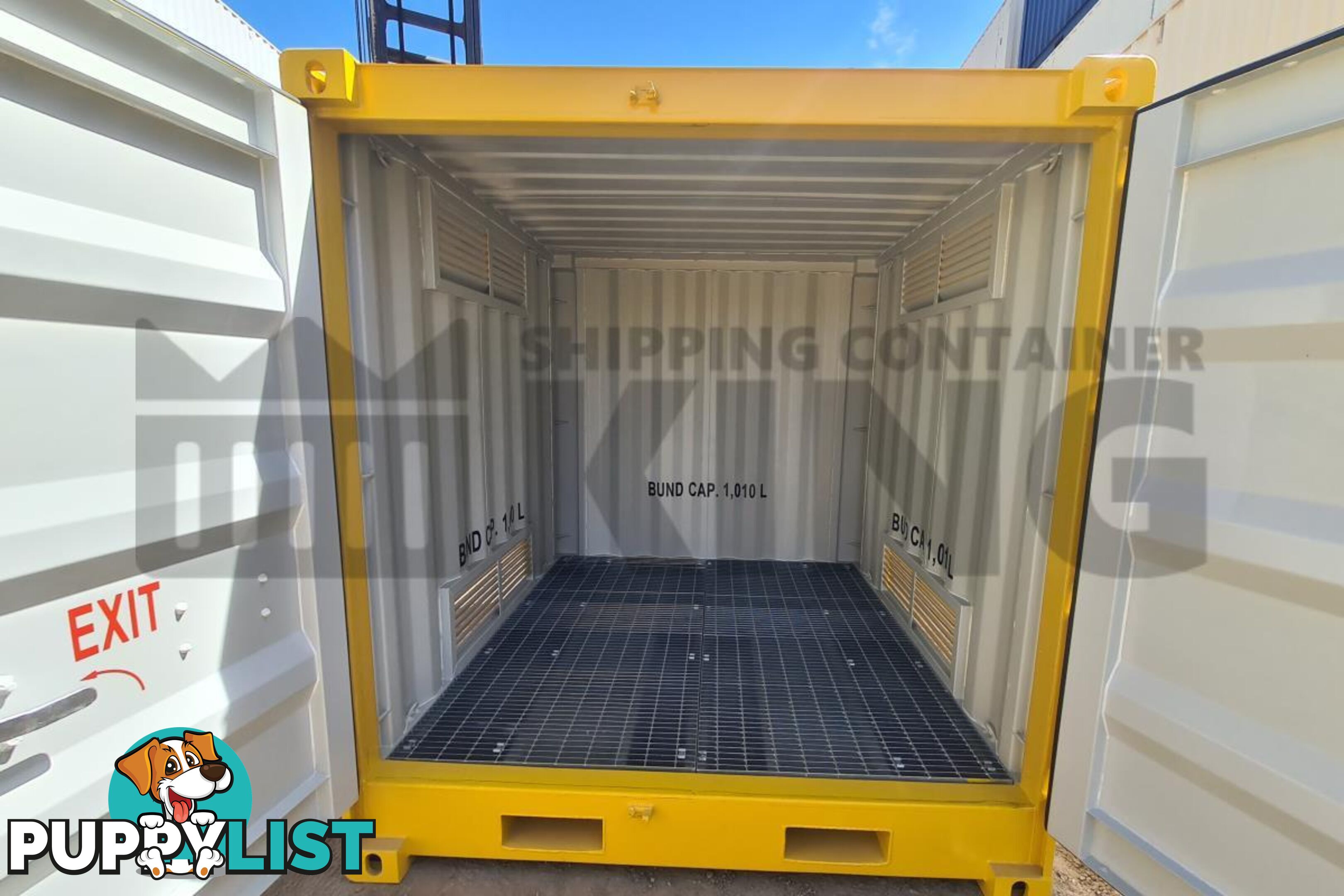 8' DANGEROUS GOODS SHIPPING CONTAINER (4 CORNER POST) - in Brisbane