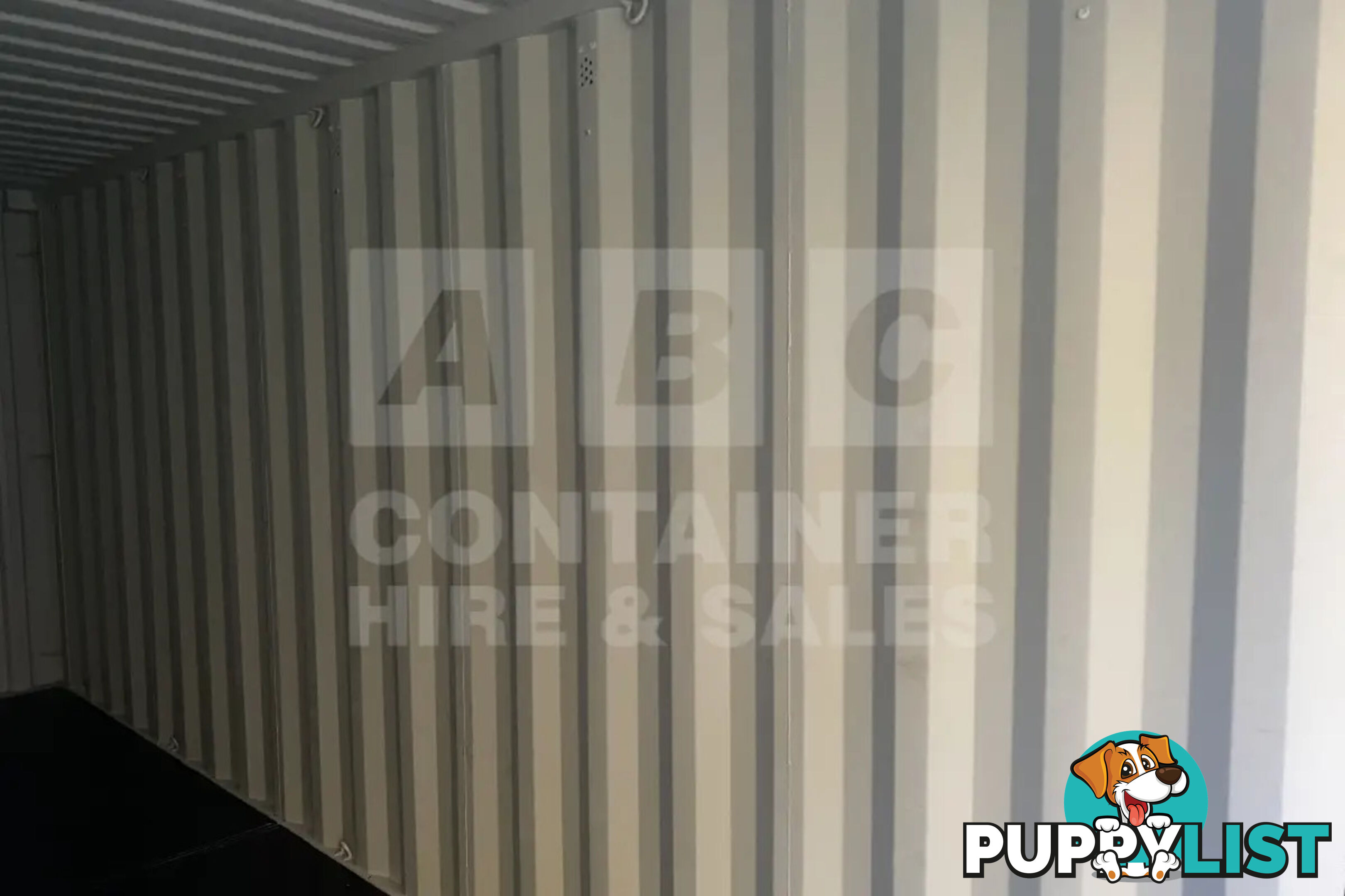 20' STANDARD HEIGHT SHIPPING CONTAINER (TRI DOOR) - in Brisbane