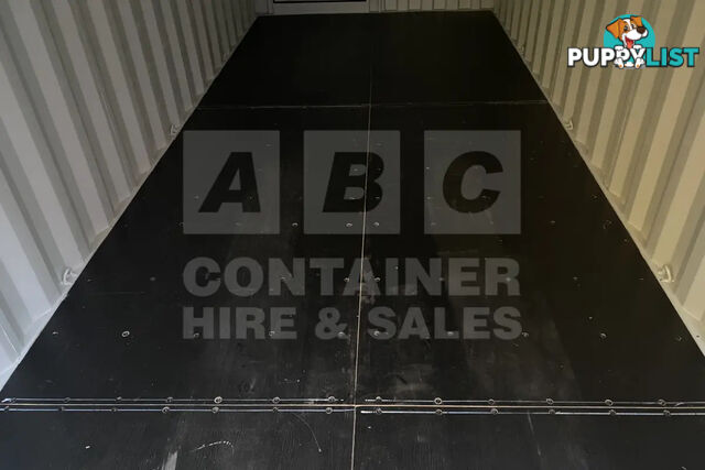 20' STANDARD HEIGHT SHIPPING CONTAINER (TRI DOOR) - in Brisbane