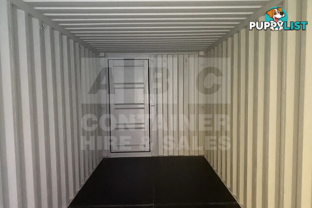 20' STANDARD HEIGHT SHIPPING CONTAINER (TRI DOOR) - in Brisbane