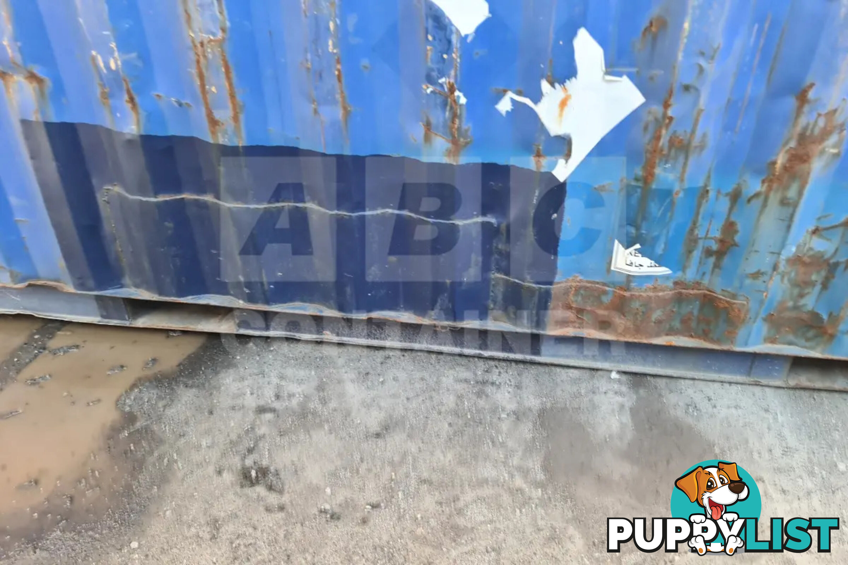 20' STANDARD HEIGHT SHIPPING CONTAINER - in Brisbane