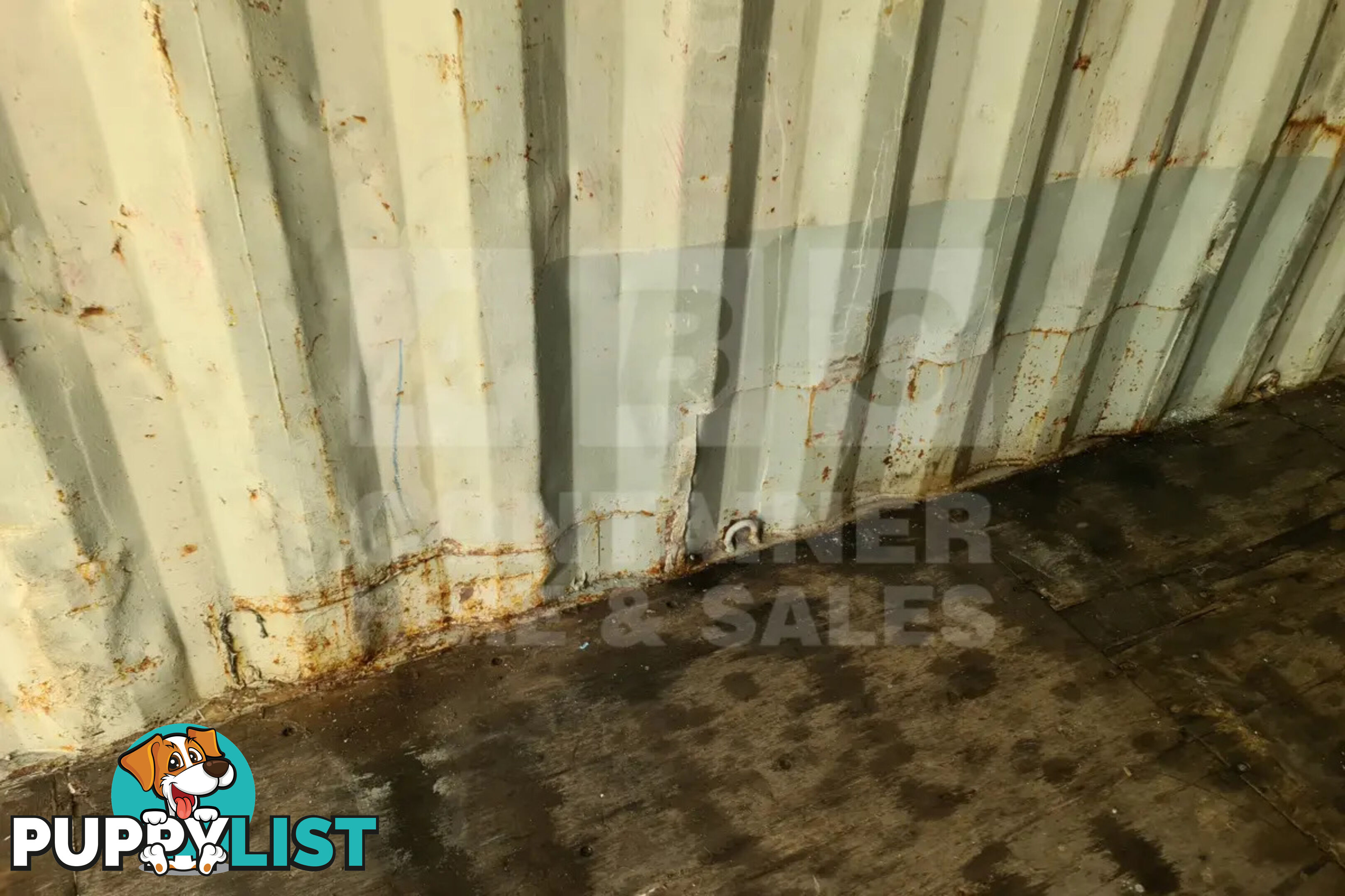 20' STANDARD HEIGHT SHIPPING CONTAINER - in Brisbane
