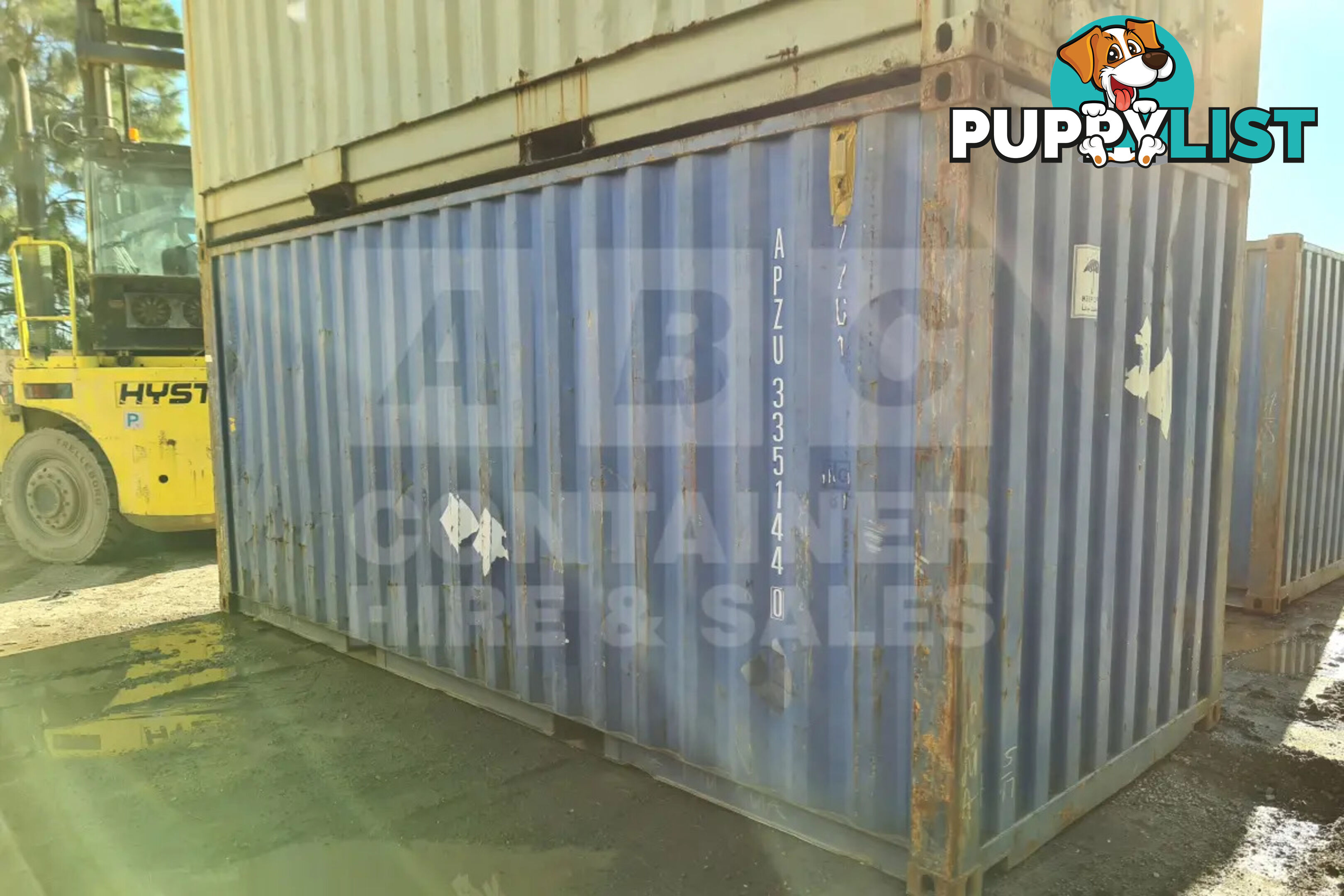 20' STANDARD HEIGHT SHIPPING CONTAINER - in Brisbane