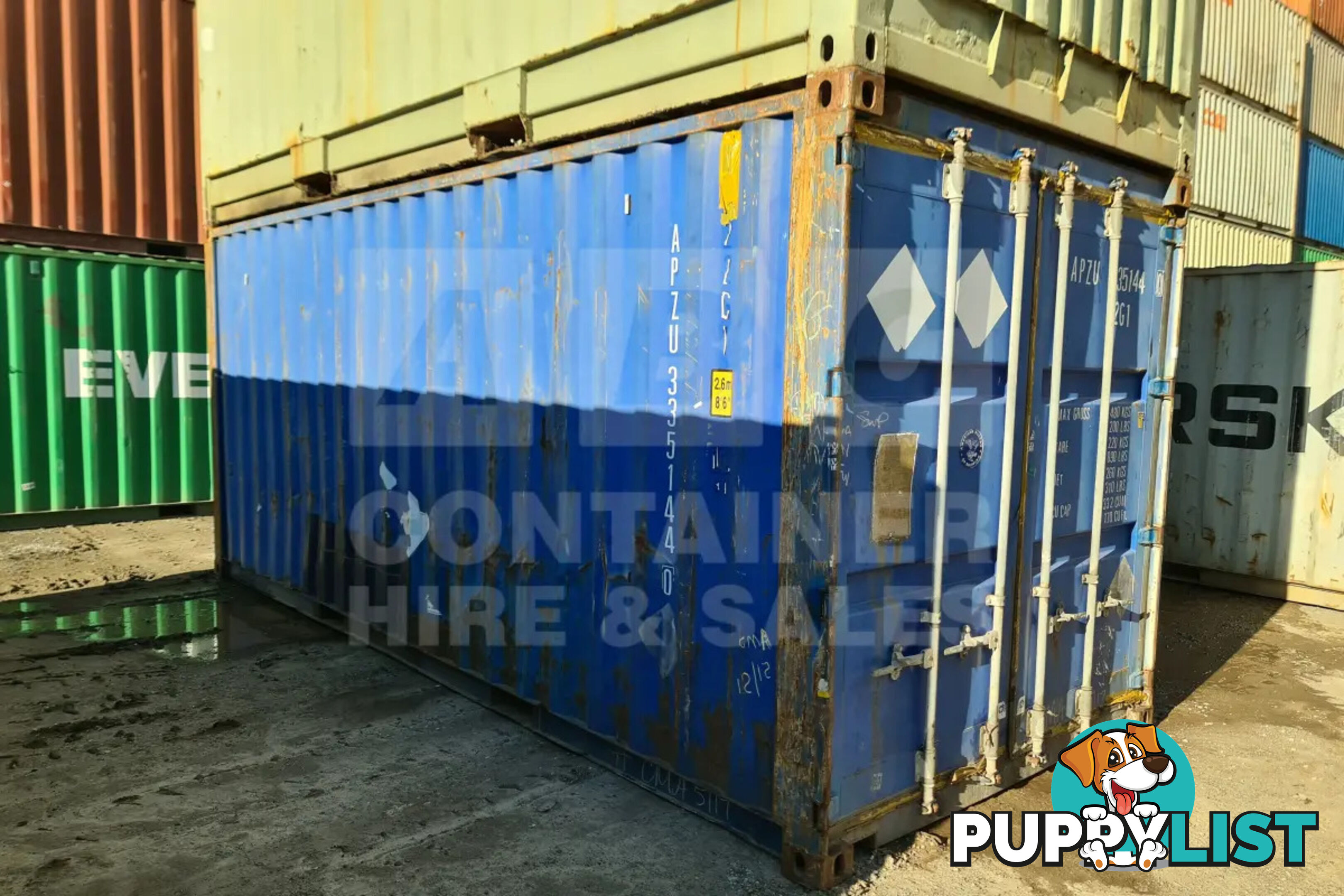20' STANDARD HEIGHT SHIPPING CONTAINER - in Brisbane