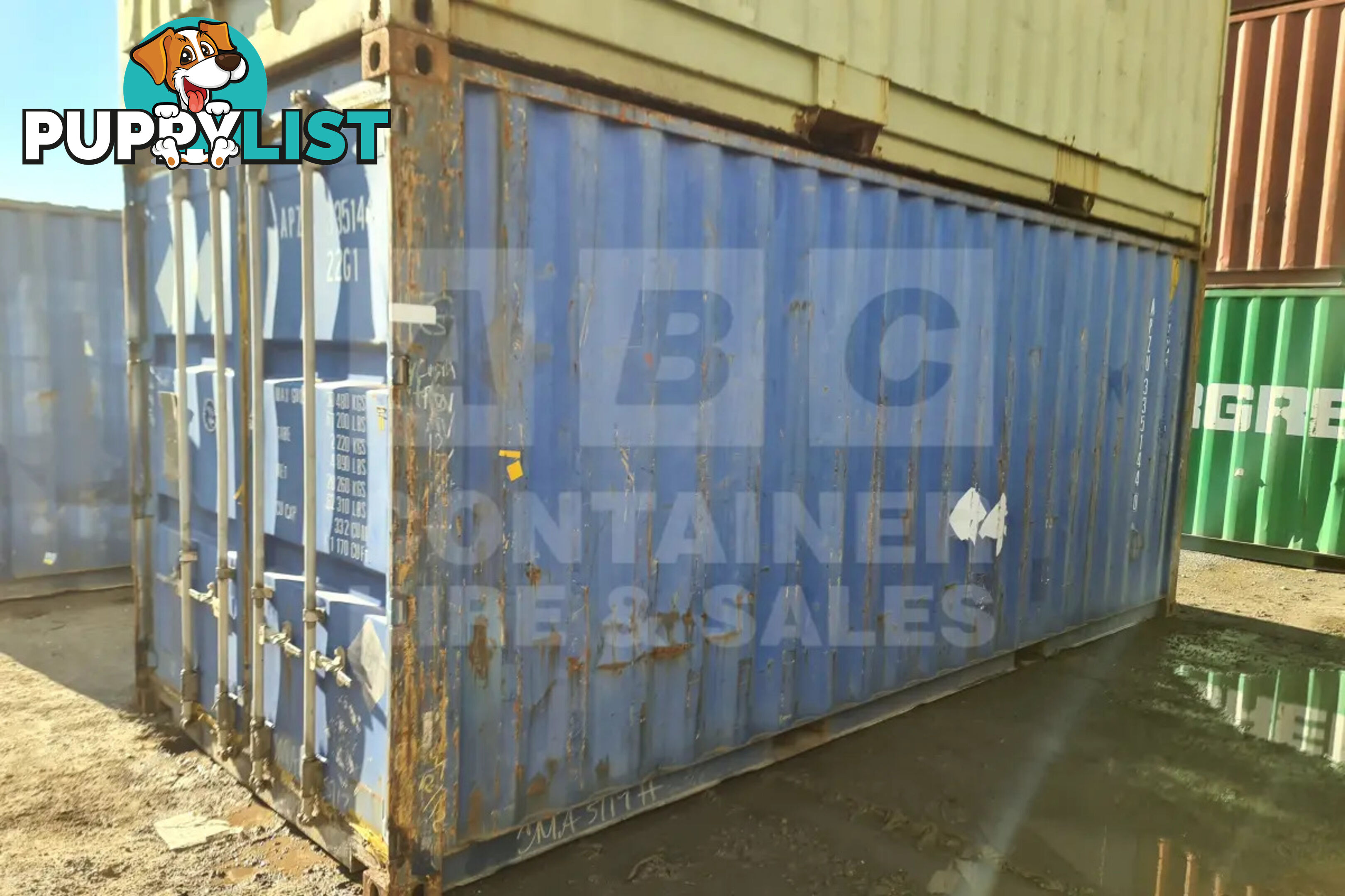 20' STANDARD HEIGHT SHIPPING CONTAINER - in Brisbane
