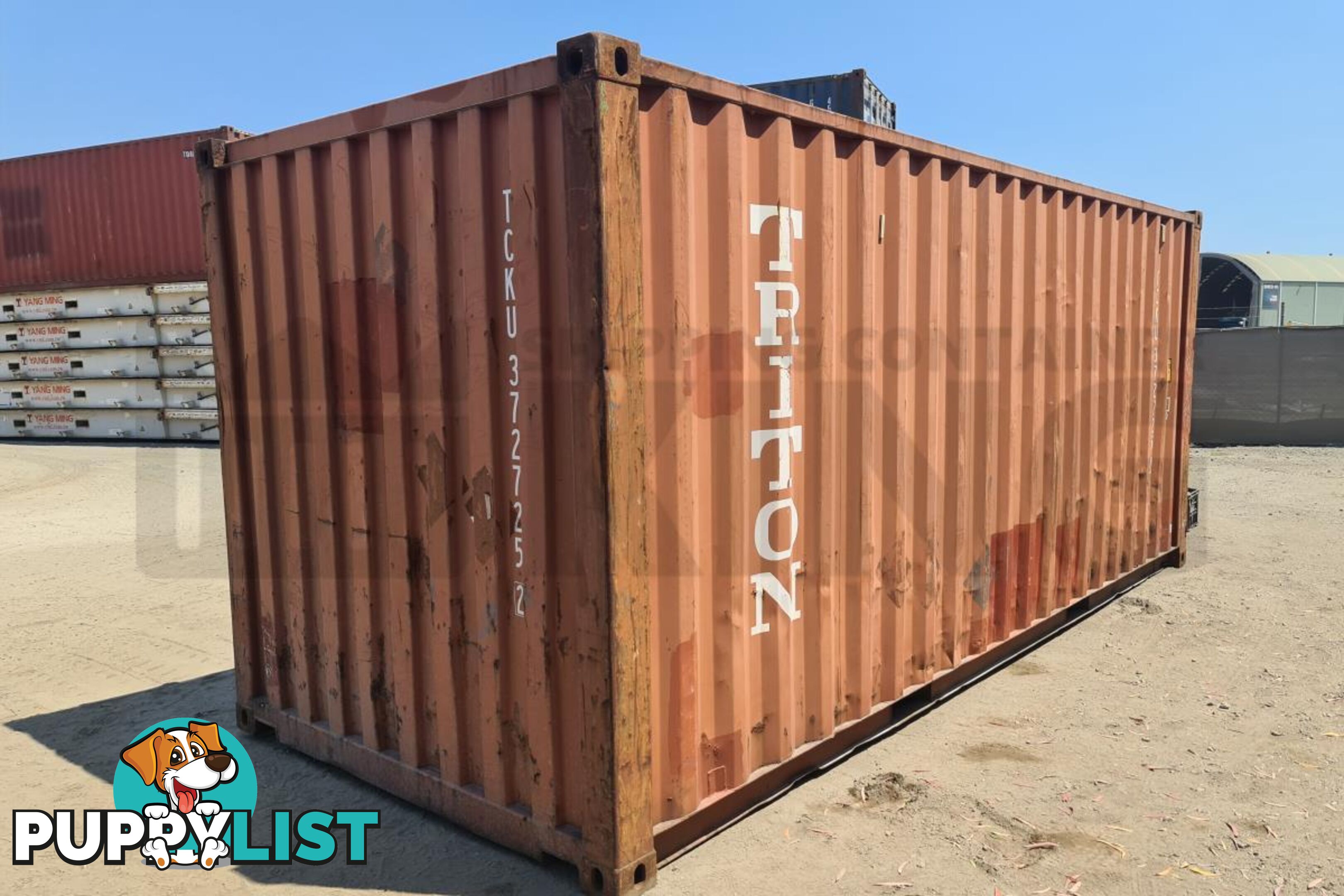 20' STANDARD HEIGHT SHIPPING CONTAINER - in Brisbane