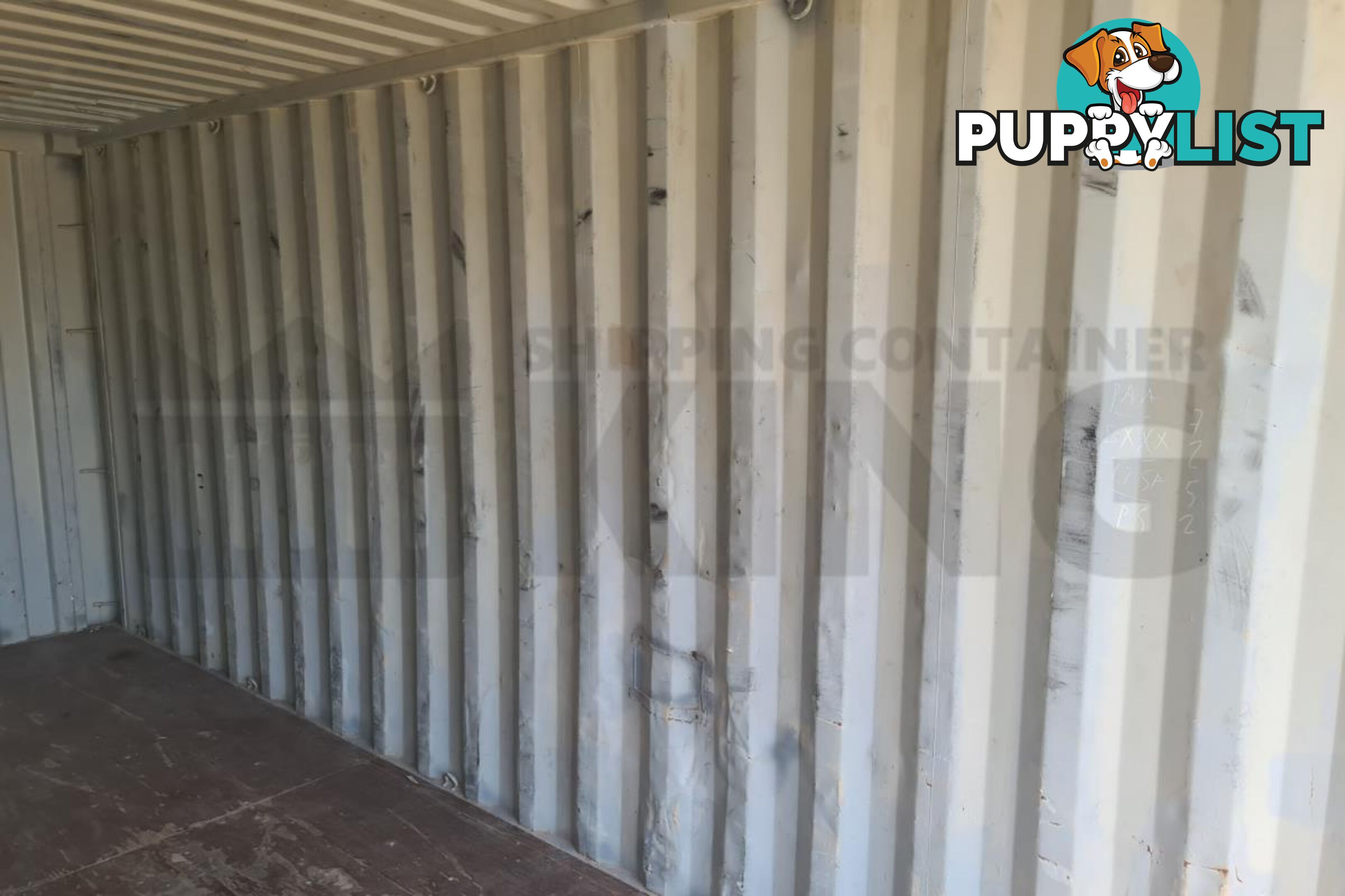 20' STANDARD HEIGHT SHIPPING CONTAINER - in Brisbane