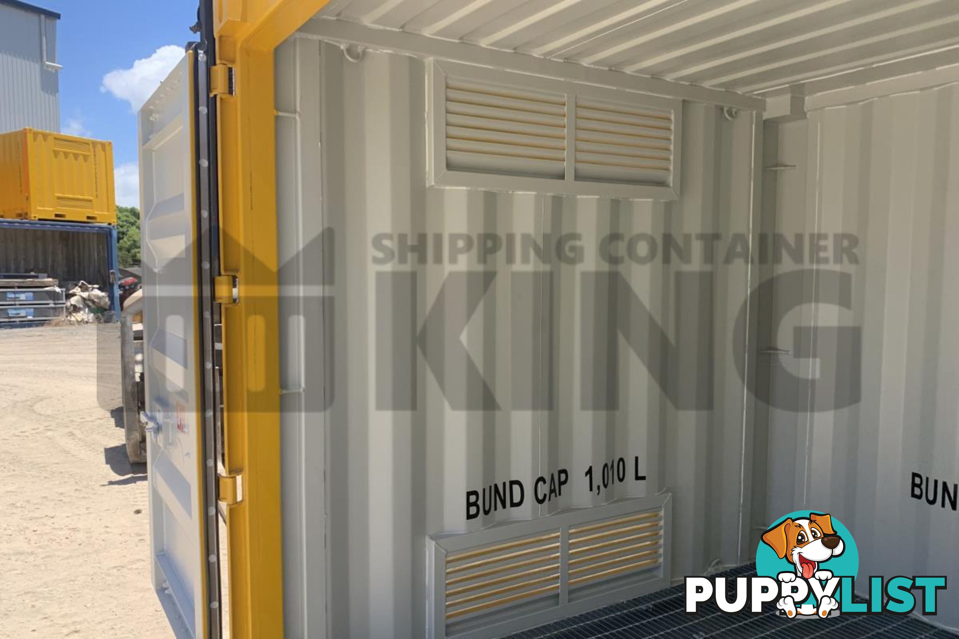 8' DANGEROUS GOODS SHIPPING CONTAINER (4 CORNER POST) - in Brisbane