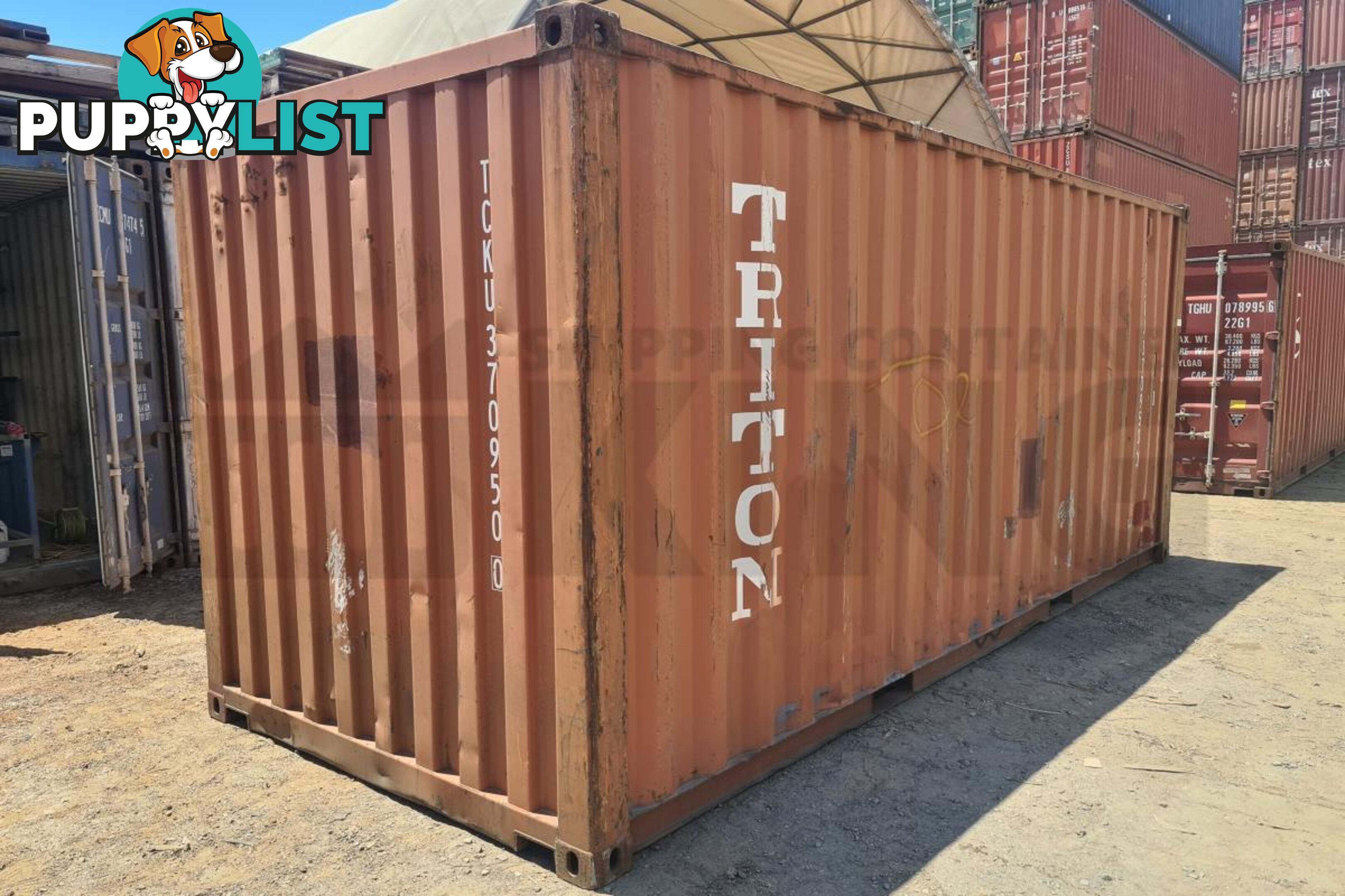 20' STANDARD HEIGHT SHIPPING CONTAINER - in Brisbane