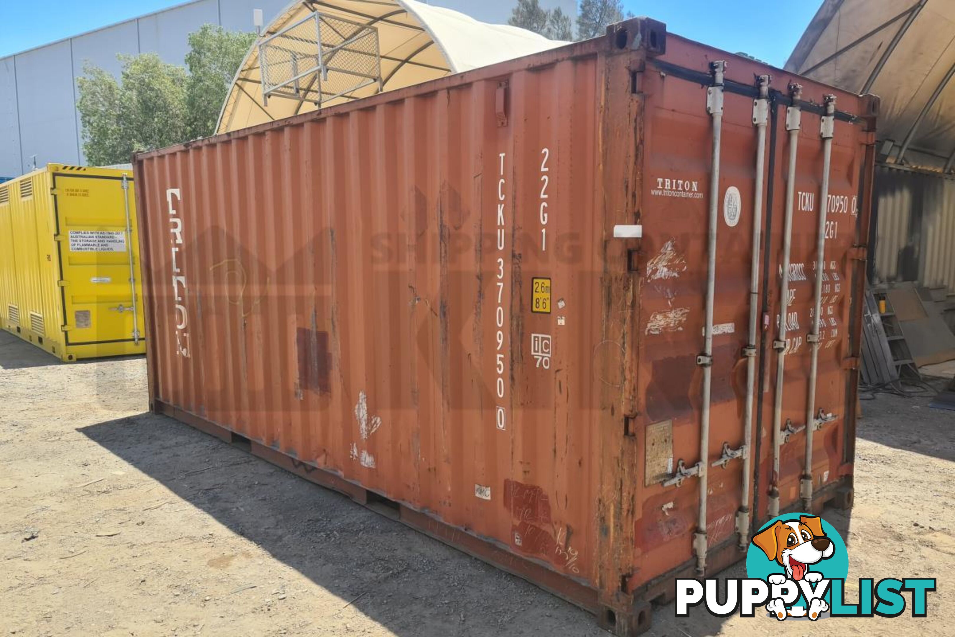 20' STANDARD HEIGHT SHIPPING CONTAINER - in Brisbane