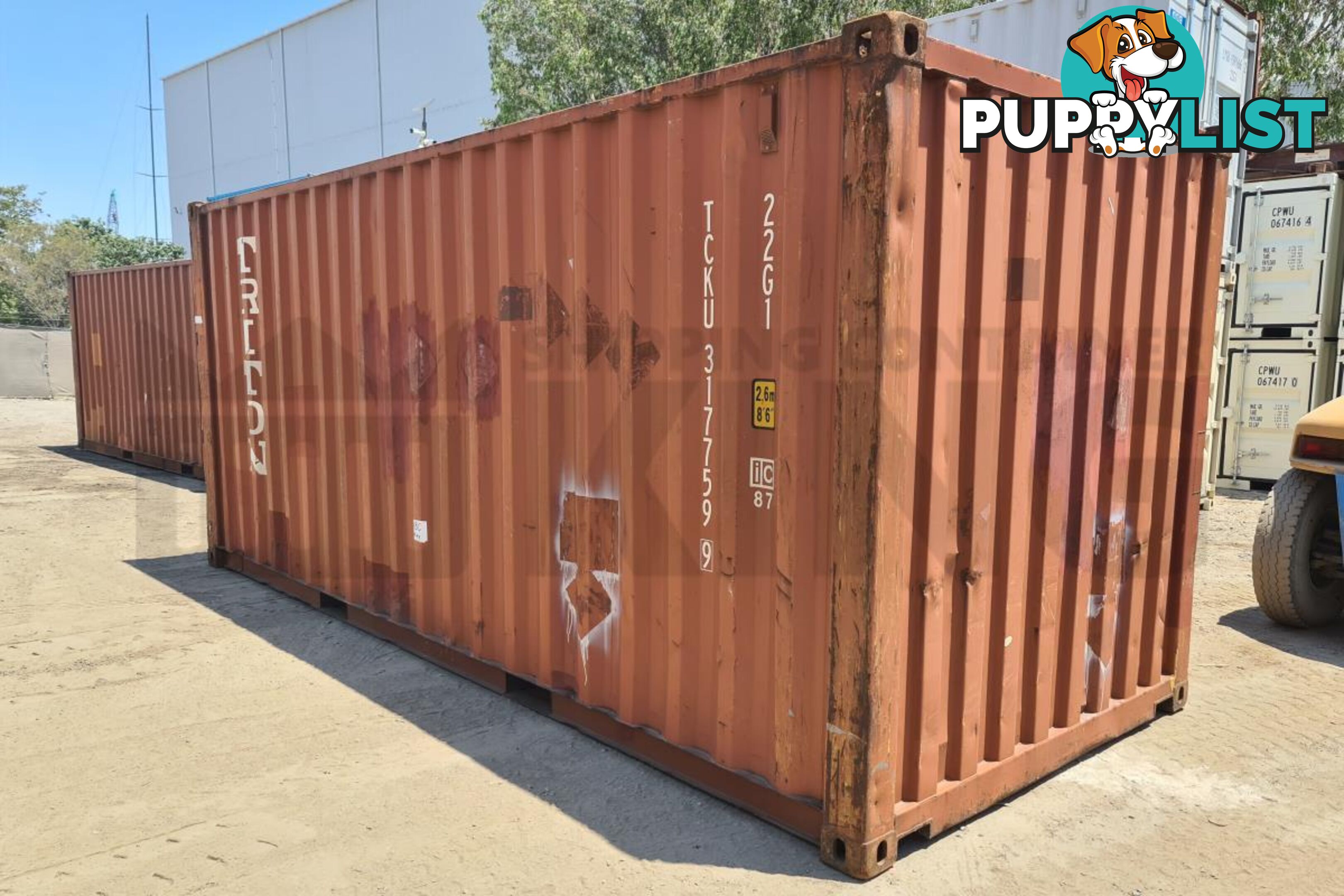 20' STANDARD HEIGHT SHIPPING CONTAINER - in Brisbane