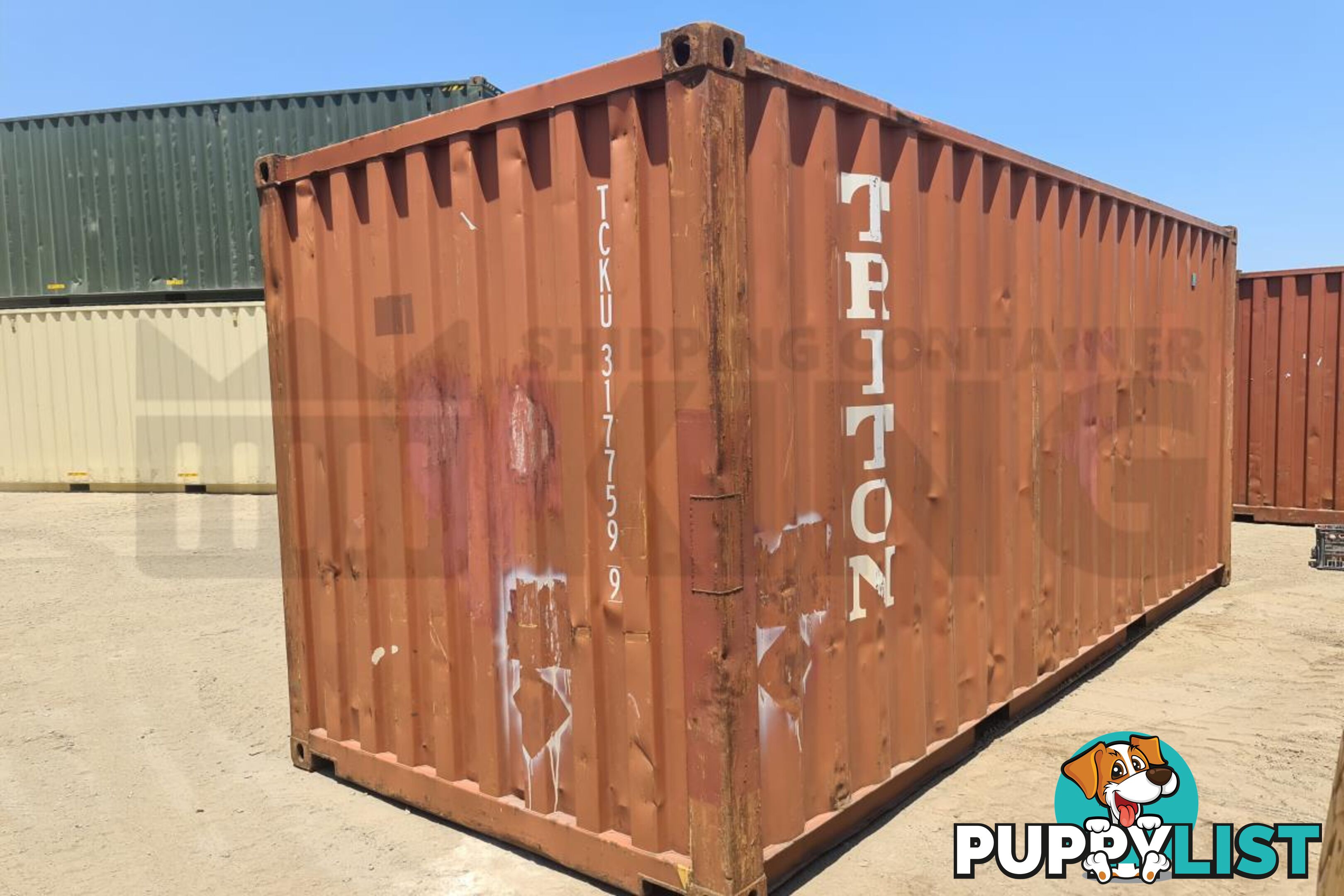 20' STANDARD HEIGHT SHIPPING CONTAINER - in Brisbane