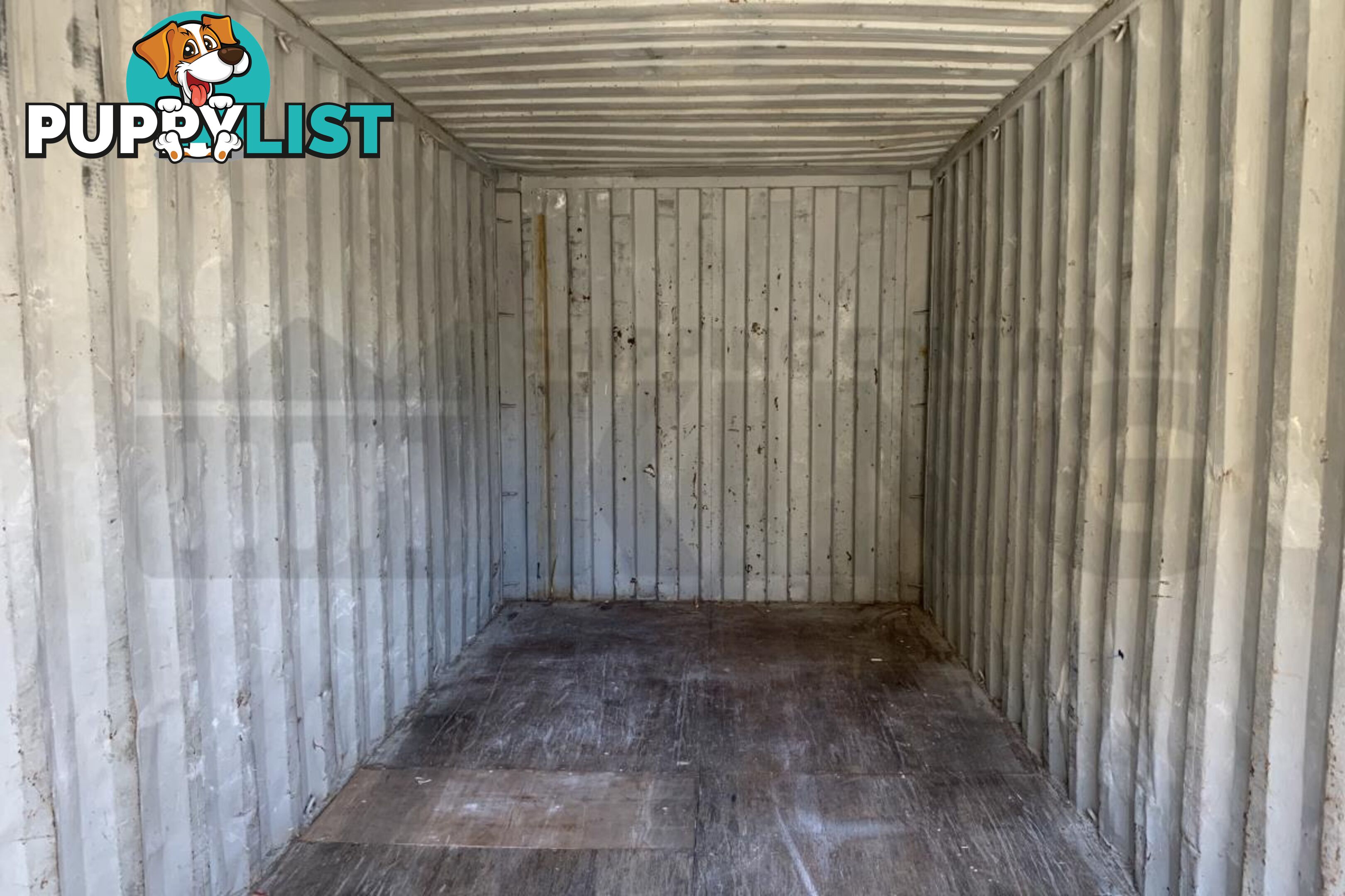 20' STANDARD HEIGHT SHIPPING CONTAINER - in Brisbane