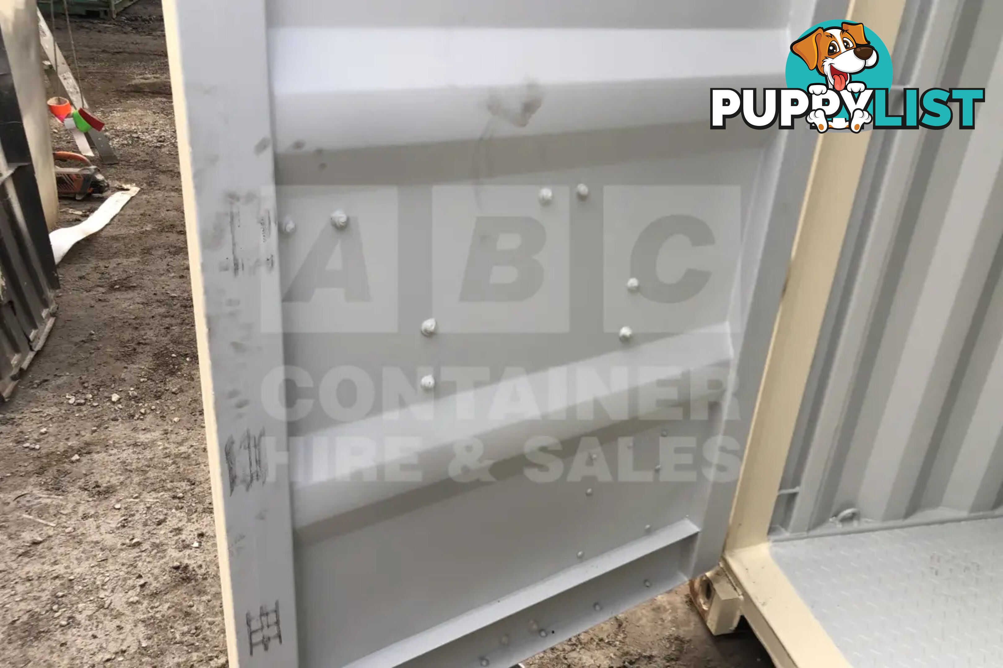 20' STANDARD HEIGHT SHIPPING CONTAINER (STEEL FLOOR)