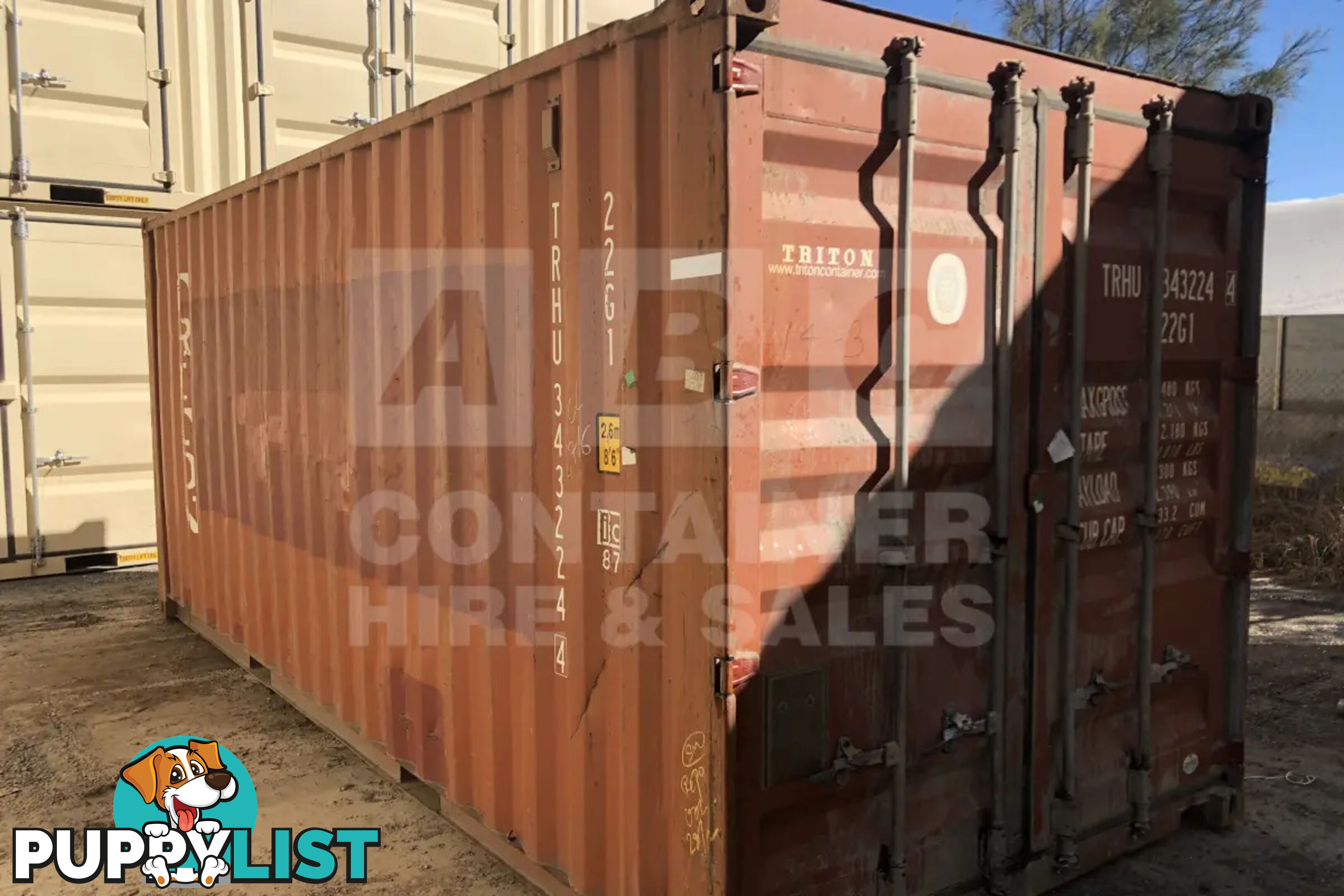 20' STANDARD HEIGHT SHIPPING CONTAINER - in Brisbane