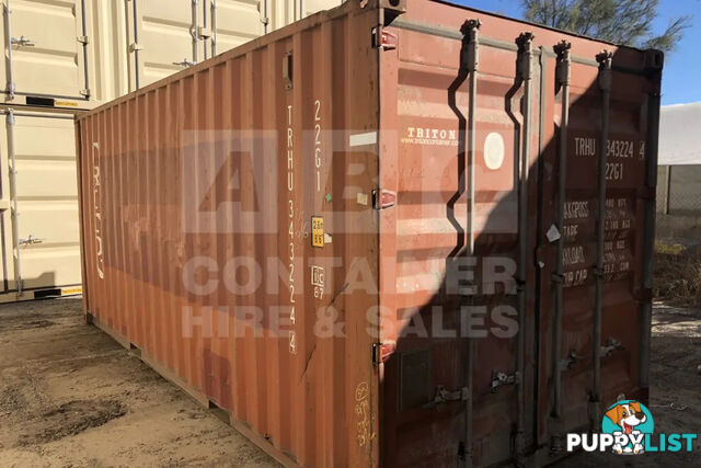 20' STANDARD HEIGHT SHIPPING CONTAINER - in Brisbane