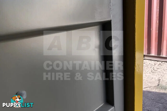 20' HIGH CUBE SIDE OPENING DANGEROUS GOODS SHIPPING CONTAINER - in Brisbane