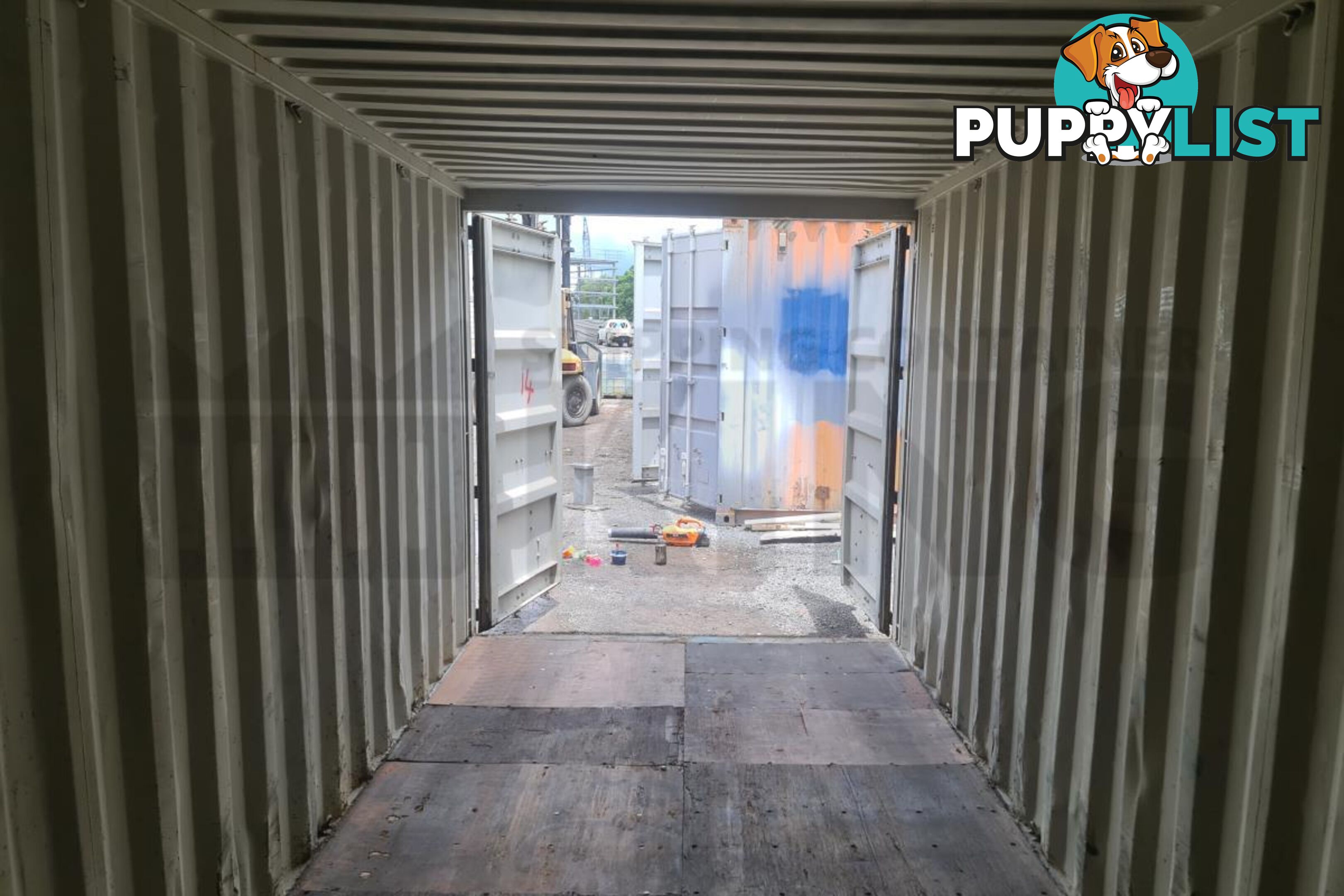 20' STANDARD HEIGHT SHIPPING CONTAINER - in Toowoomba