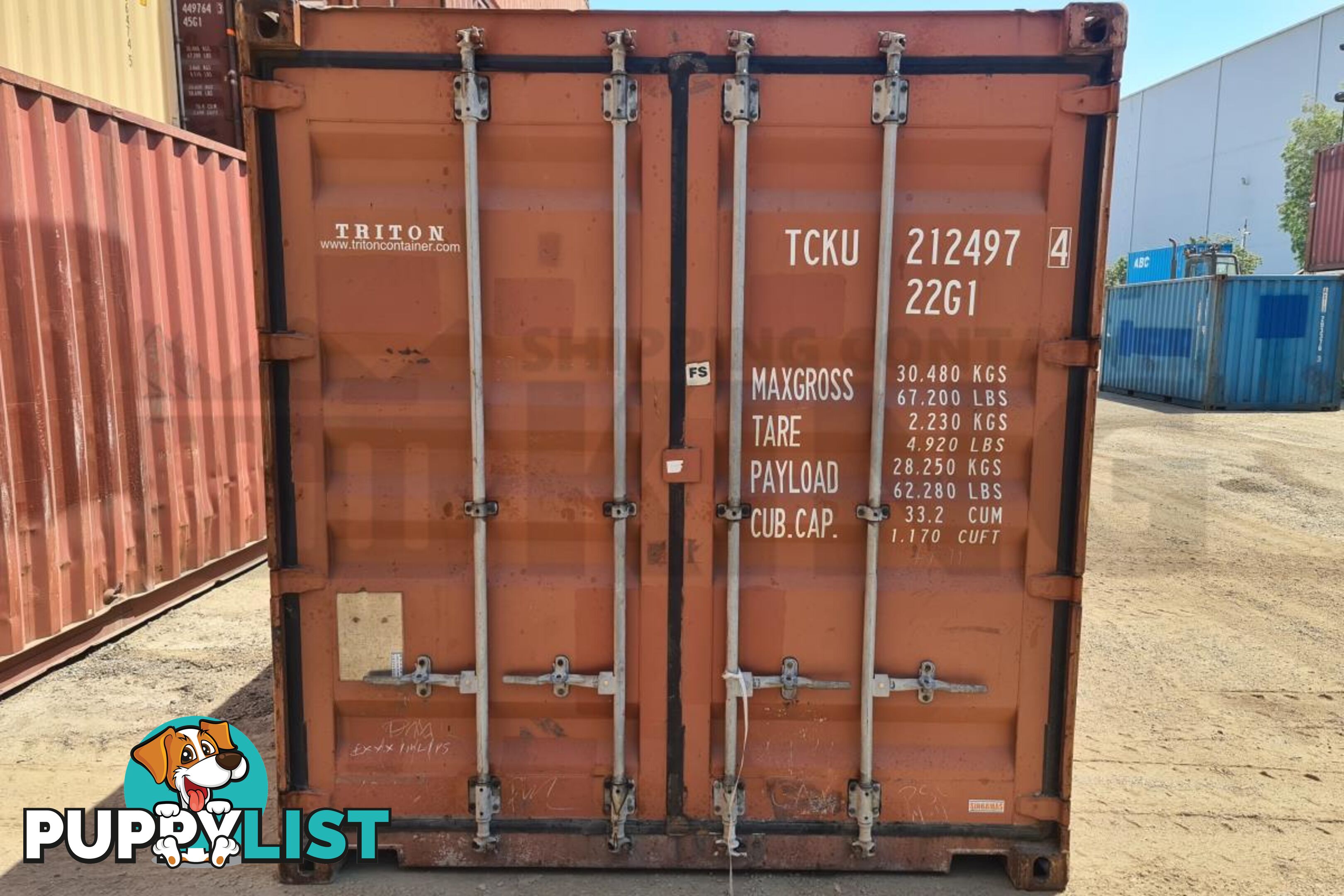 20' STANDARD HEIGHT SHIPPING CONTAINER - in Brisbane