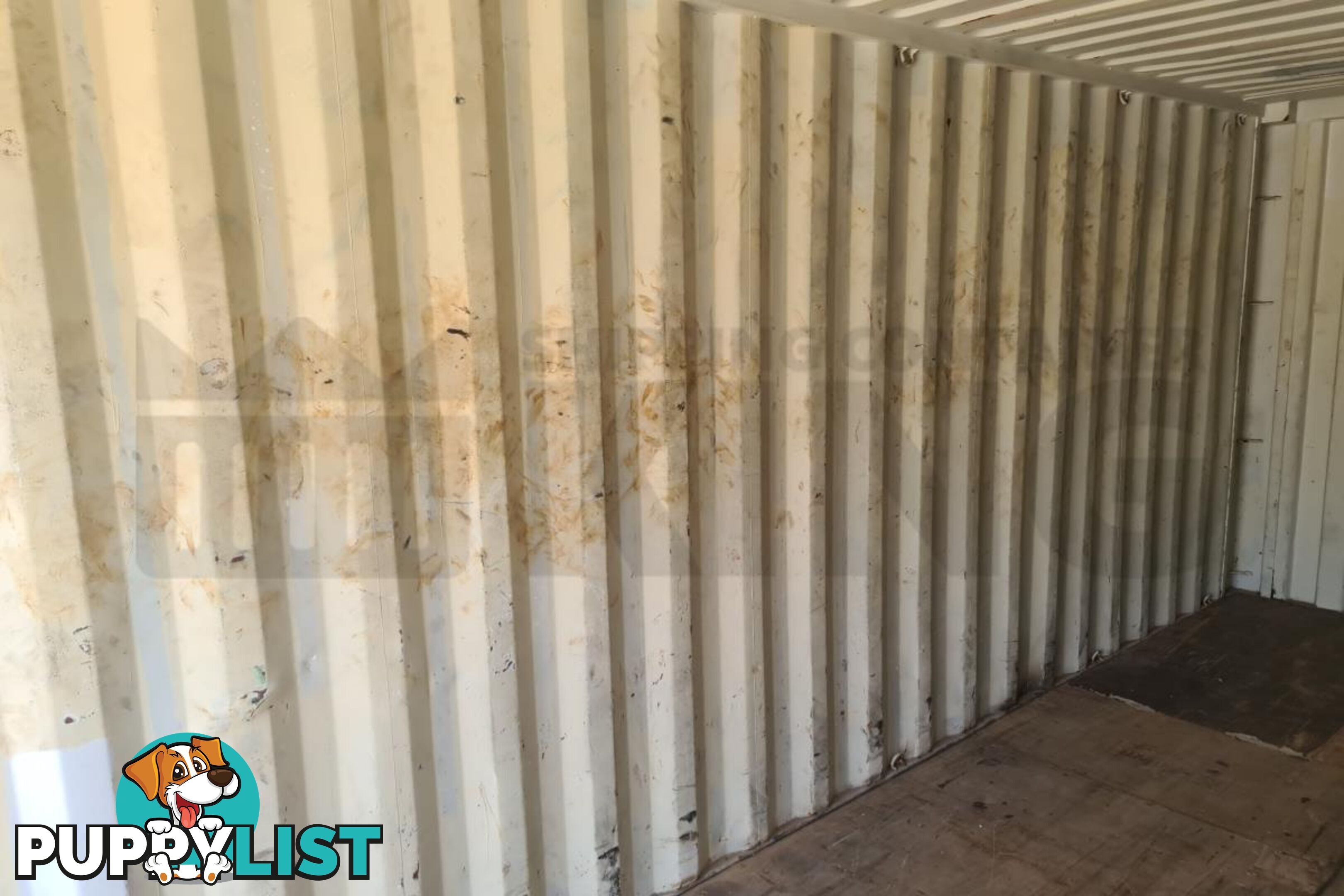 20' STANDARD HEIGHT SHIPPING CONTAINER - in Brisbane