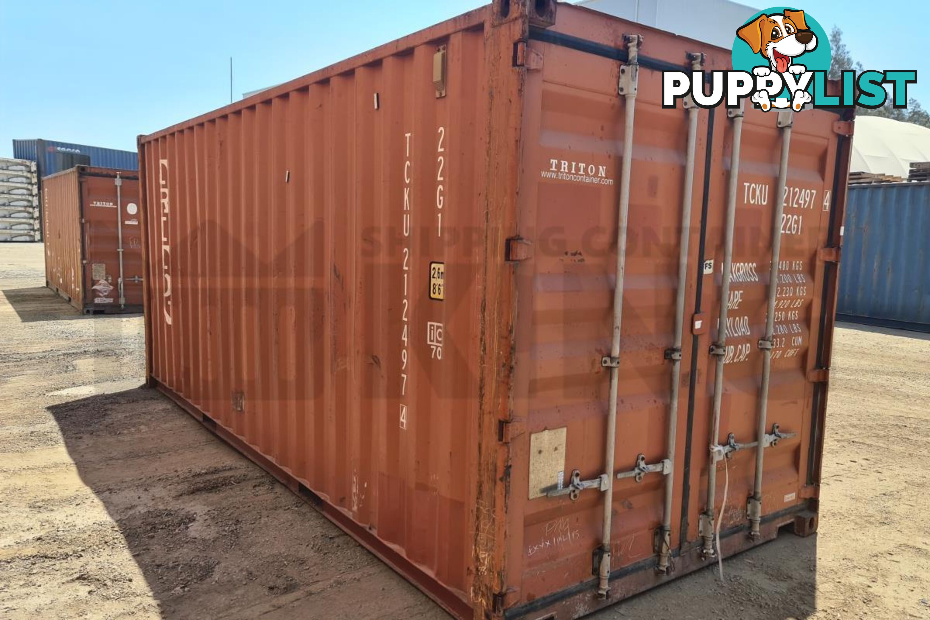 20' STANDARD HEIGHT SHIPPING CONTAINER - in Brisbane