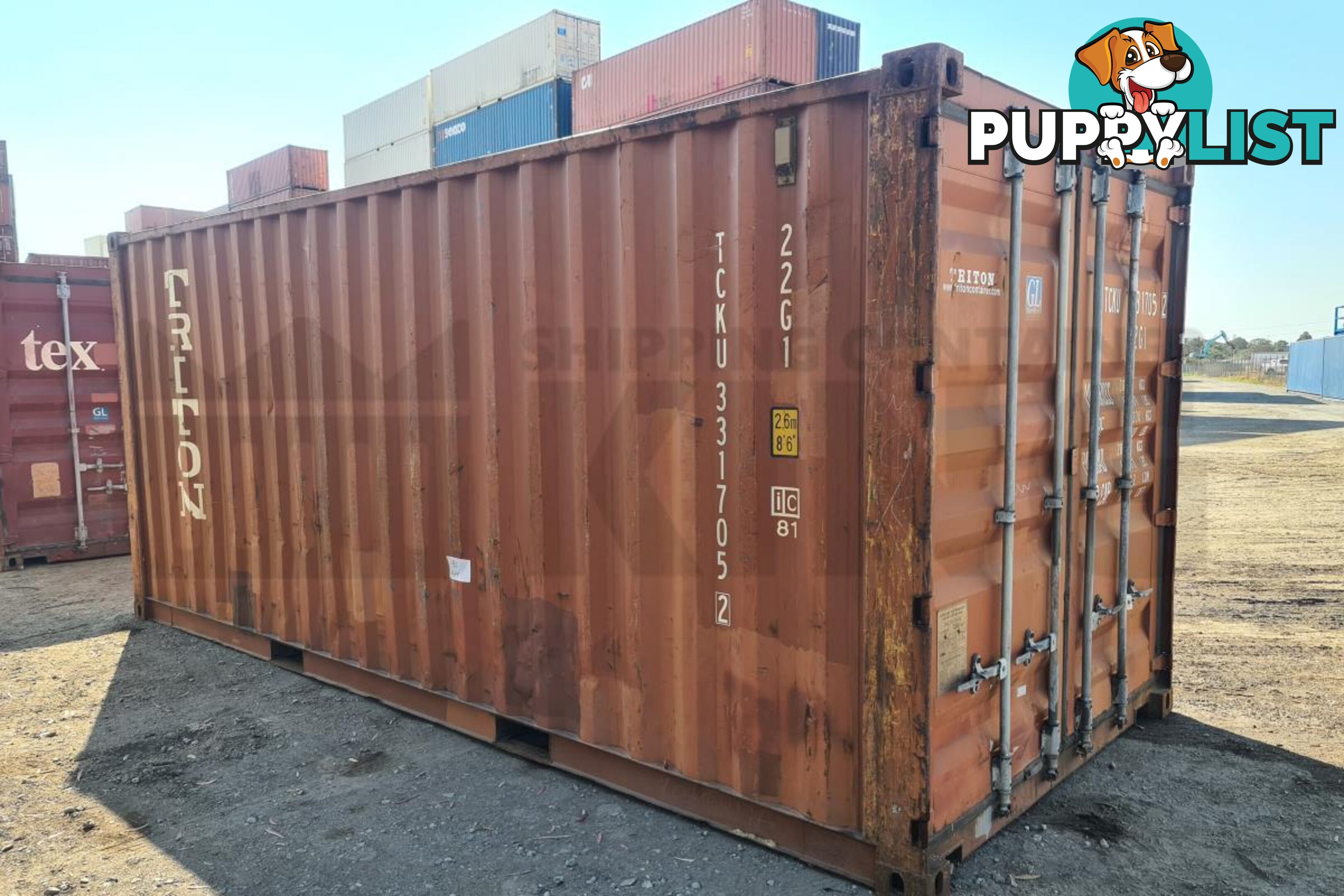 20' STANDARD HEIGHT SHIPPING CONTAINER - in Brisbane