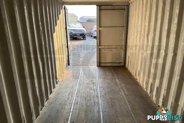 20' STANDARD HEIGHT SHIPPING CONTAINER - in Toowoomba